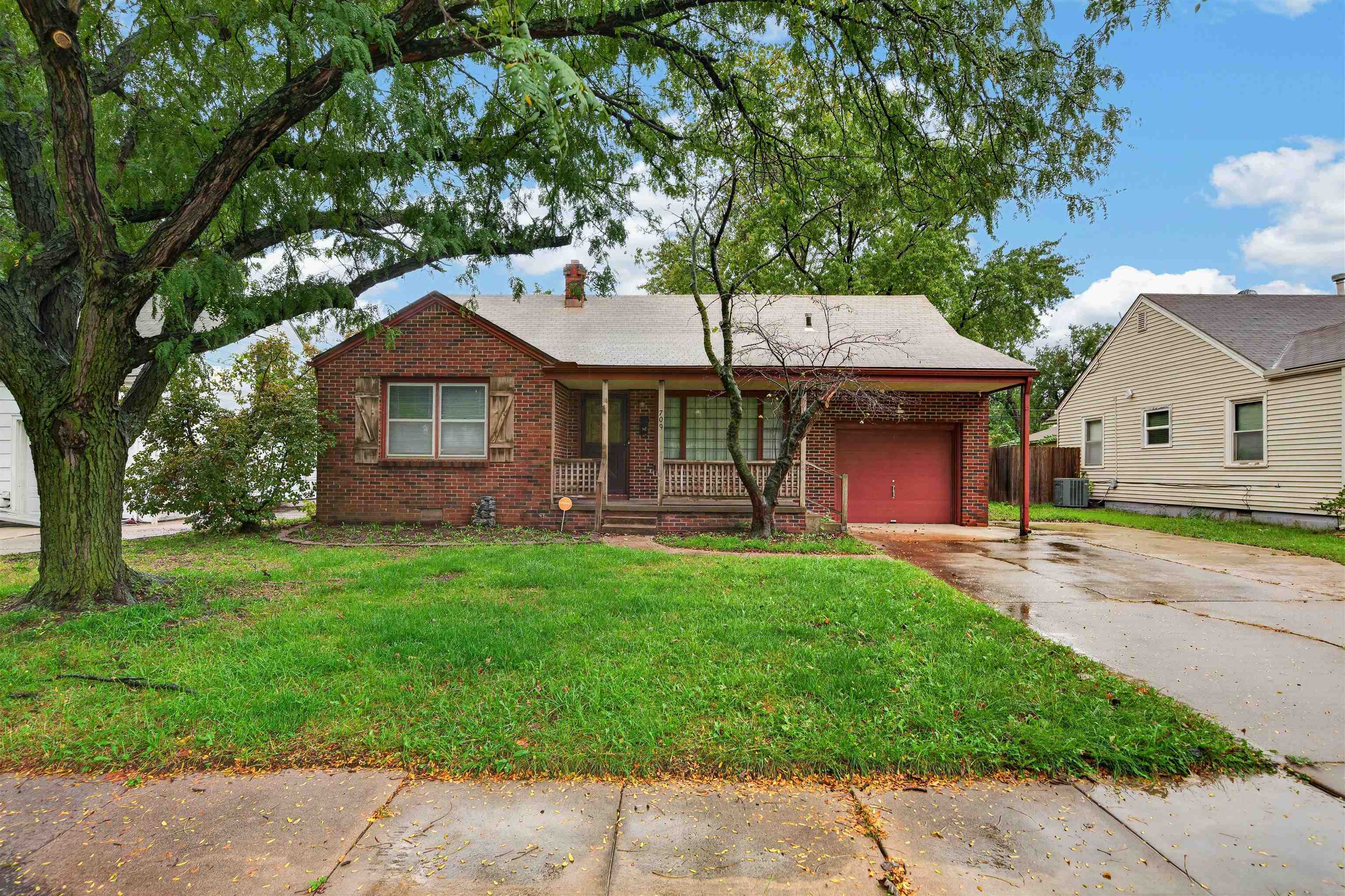 709 S Lexington Rd Property Photo 1