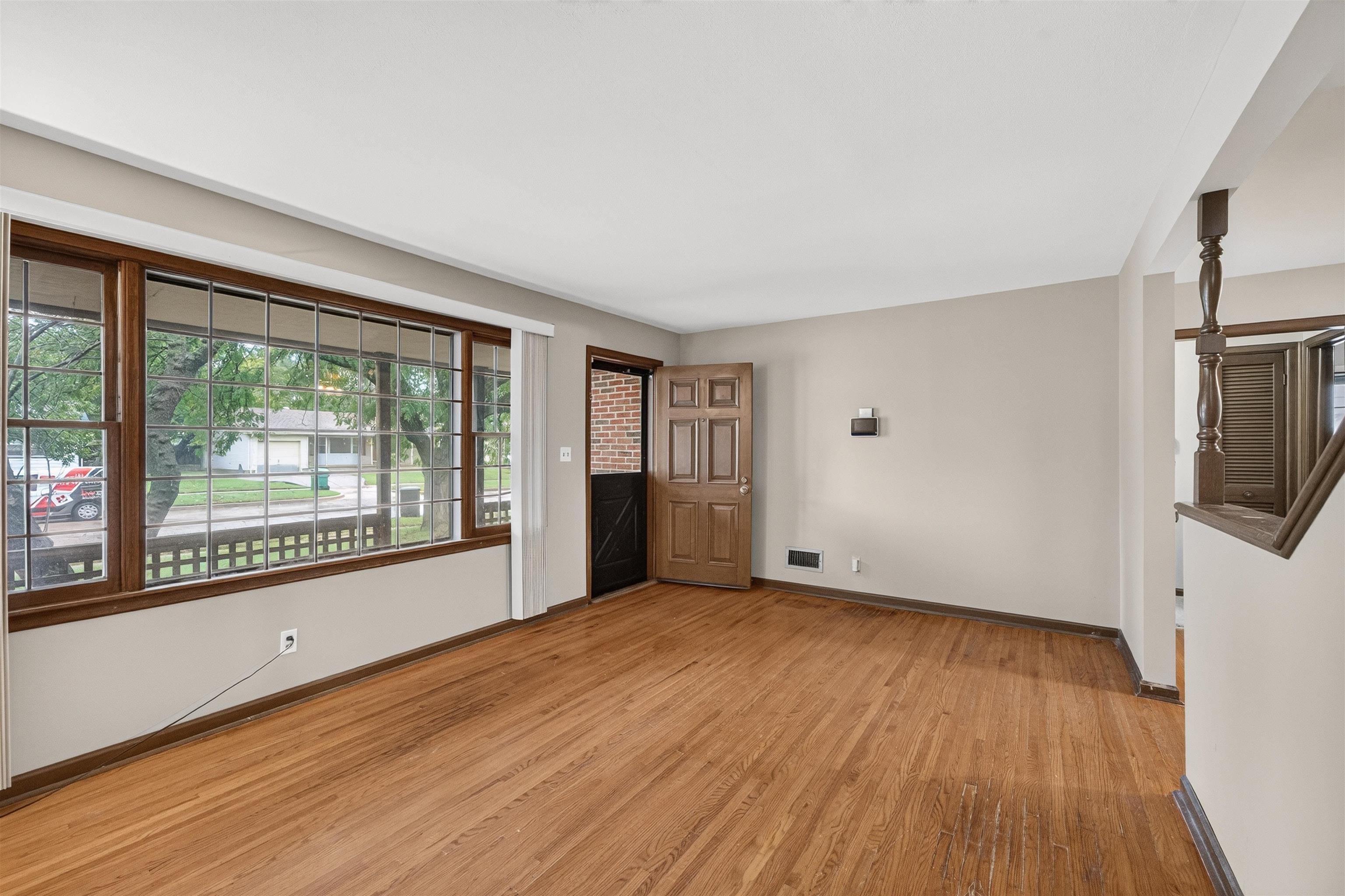 709 S Lexington Rd Property Photo 5
