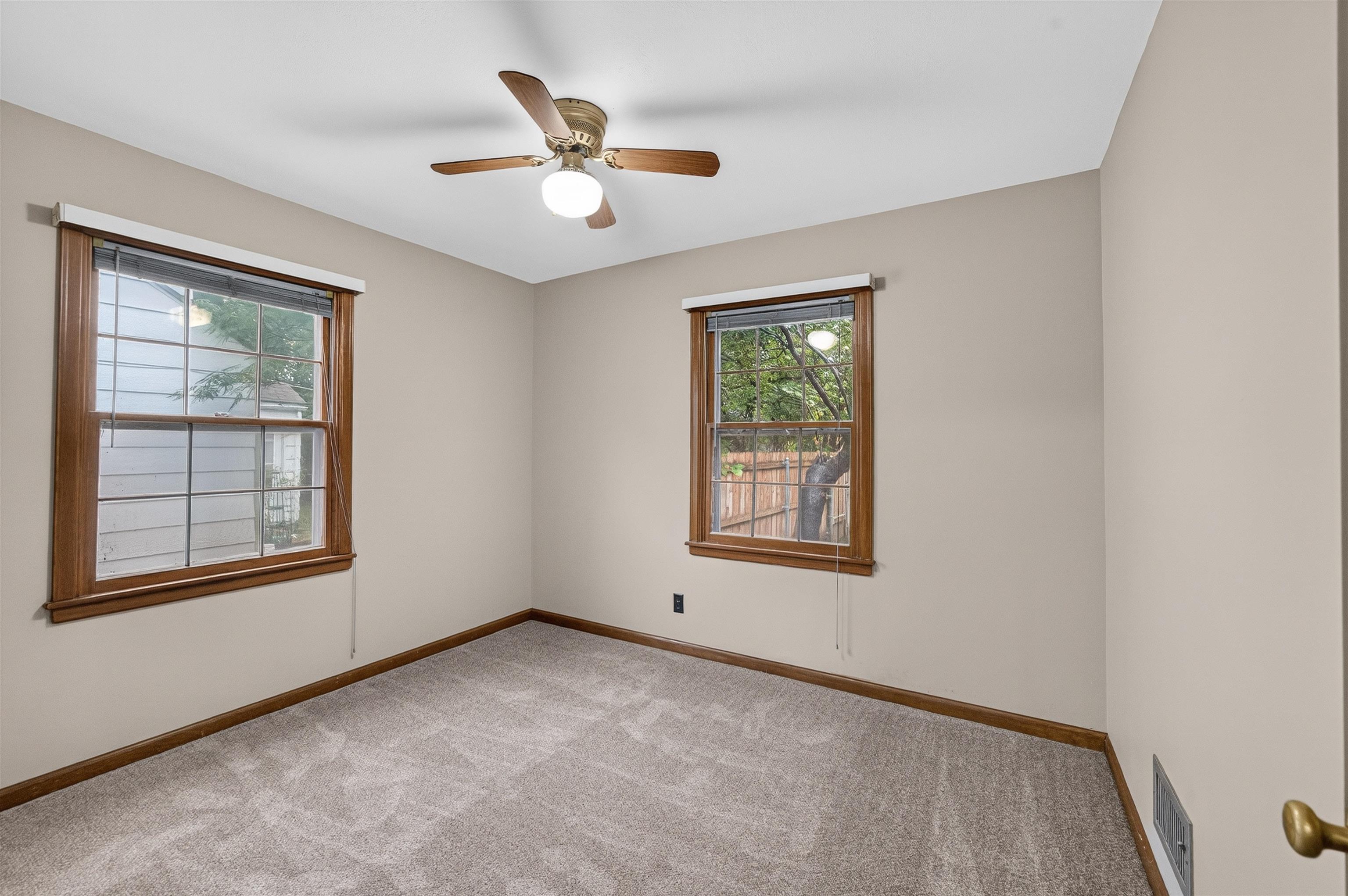 709 S Lexington Rd Property Photo 10