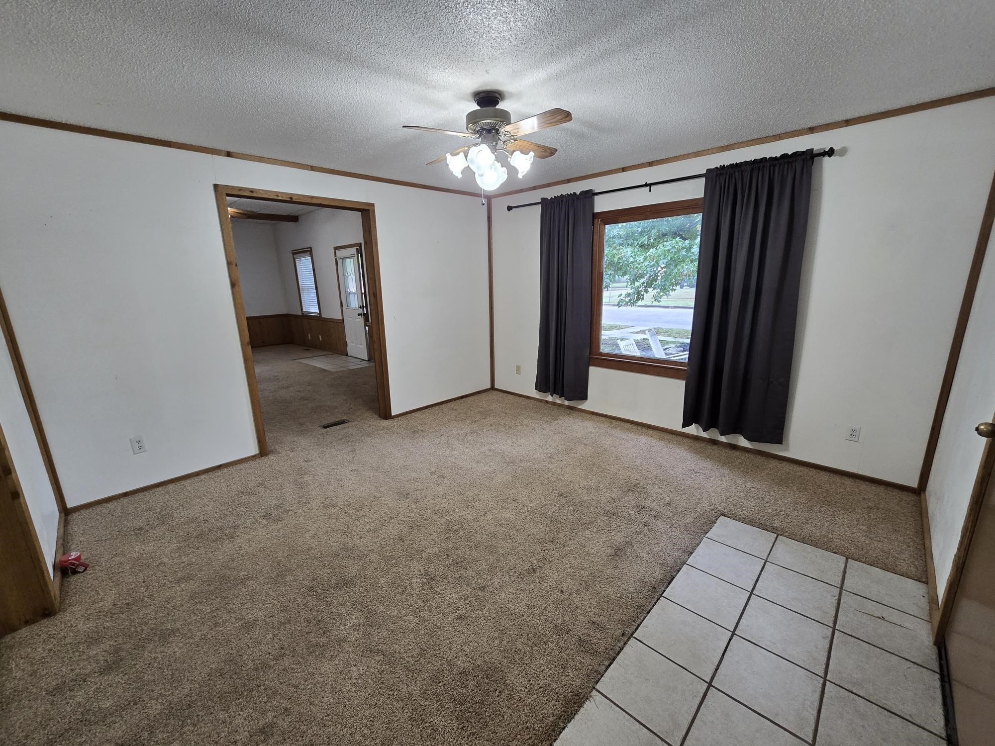 1118 Thompson Property Photo 7