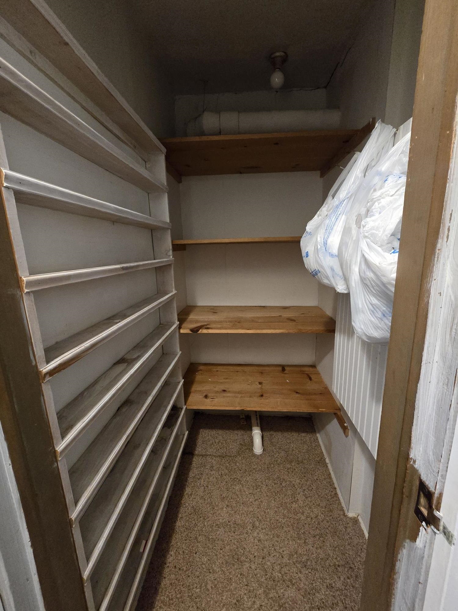 1118 Thompson Property Photo 13