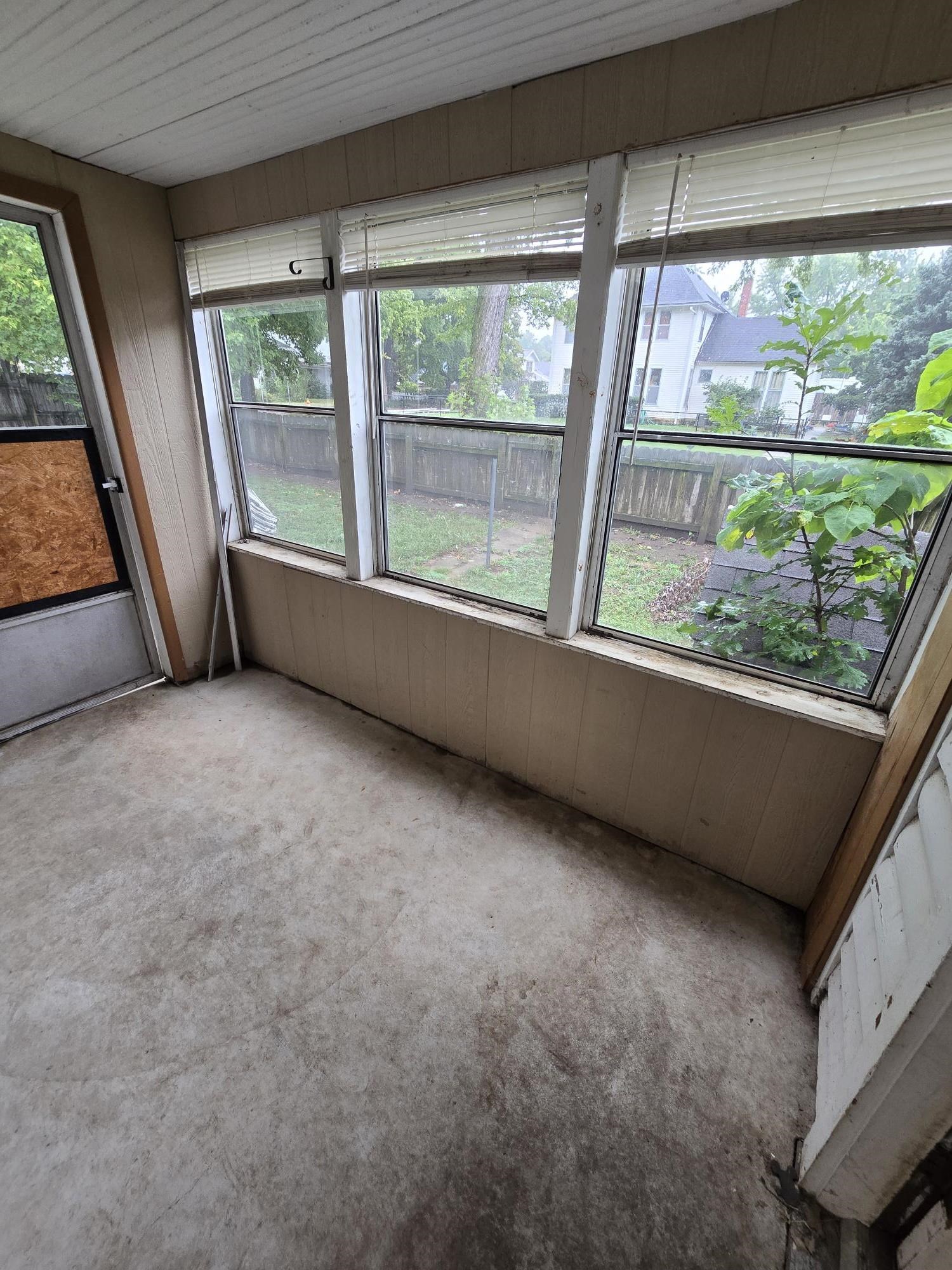 1118 Thompson Property Photo 16