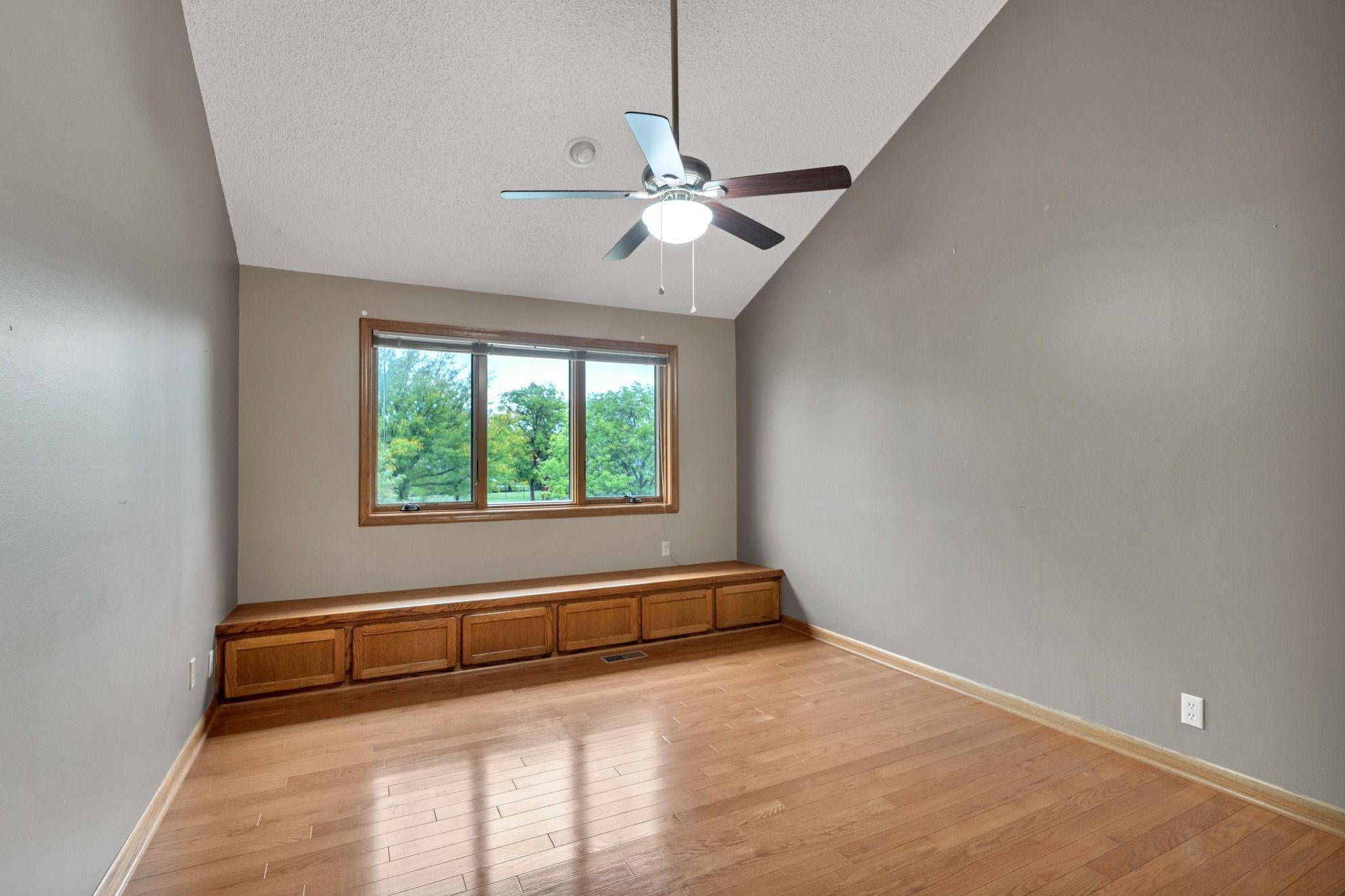 2441 N Plumthicket Ct Property Photo 22