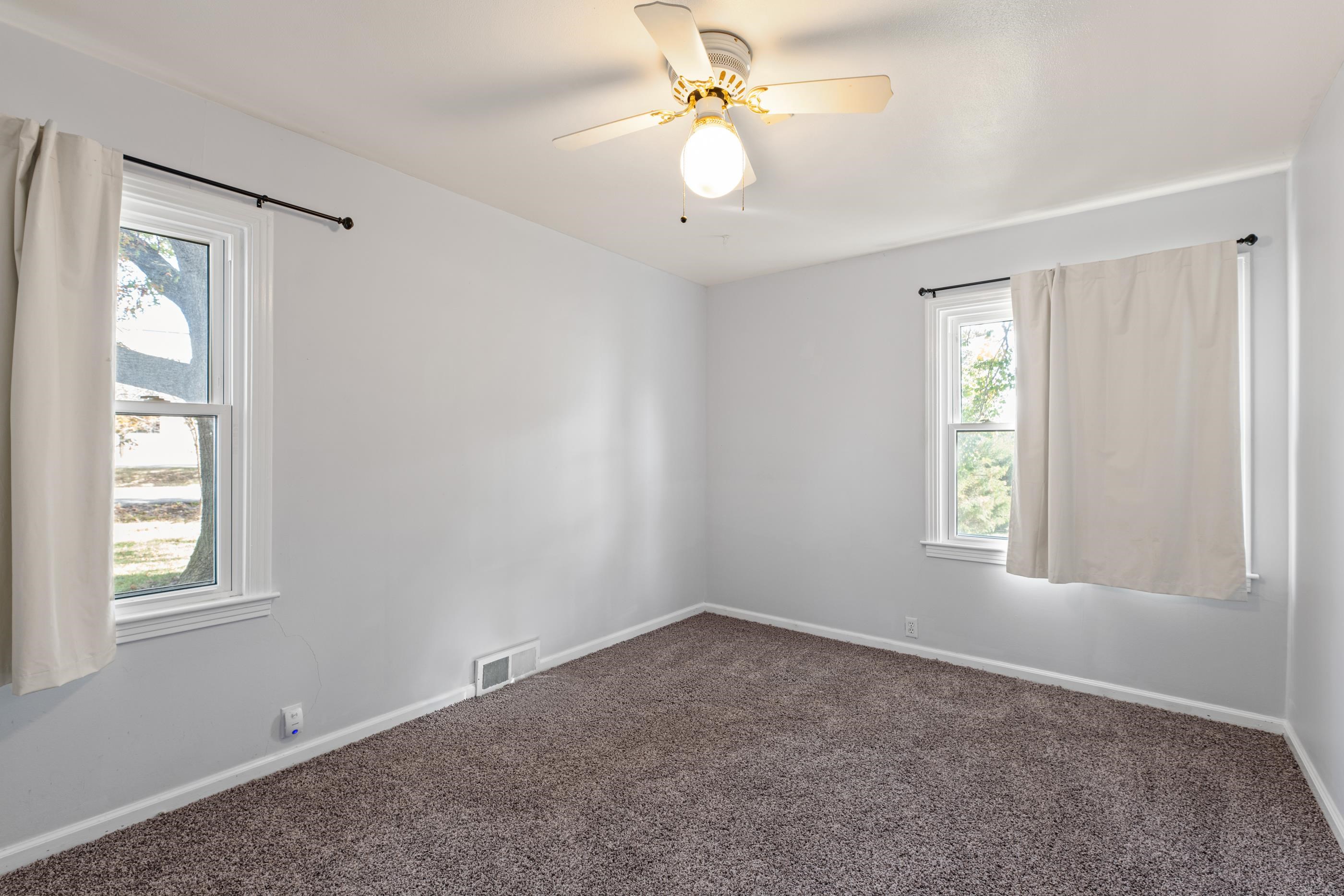 22 E Hawthorne St Property Photo 18