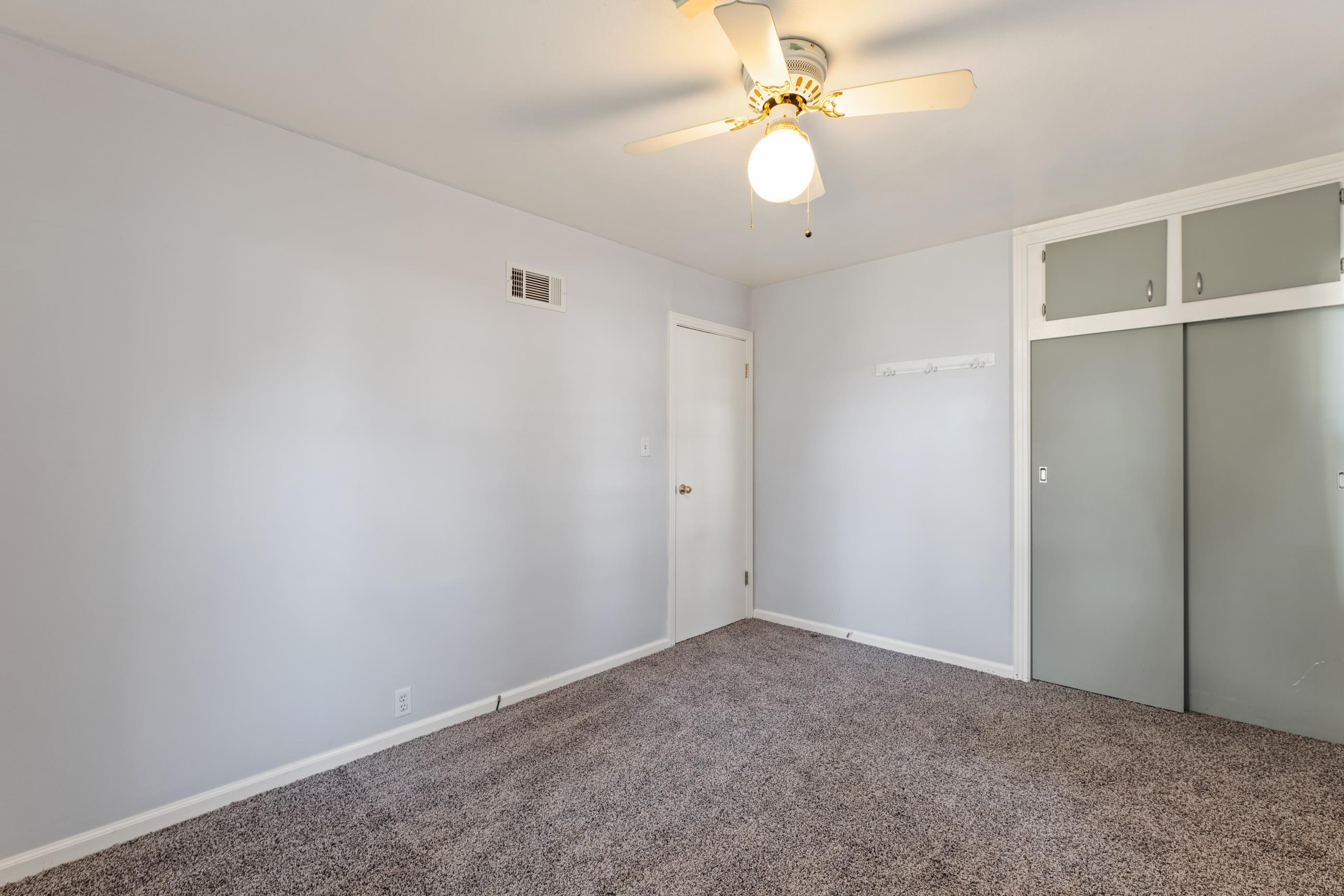 22 E Hawthorne St Property Photo 19