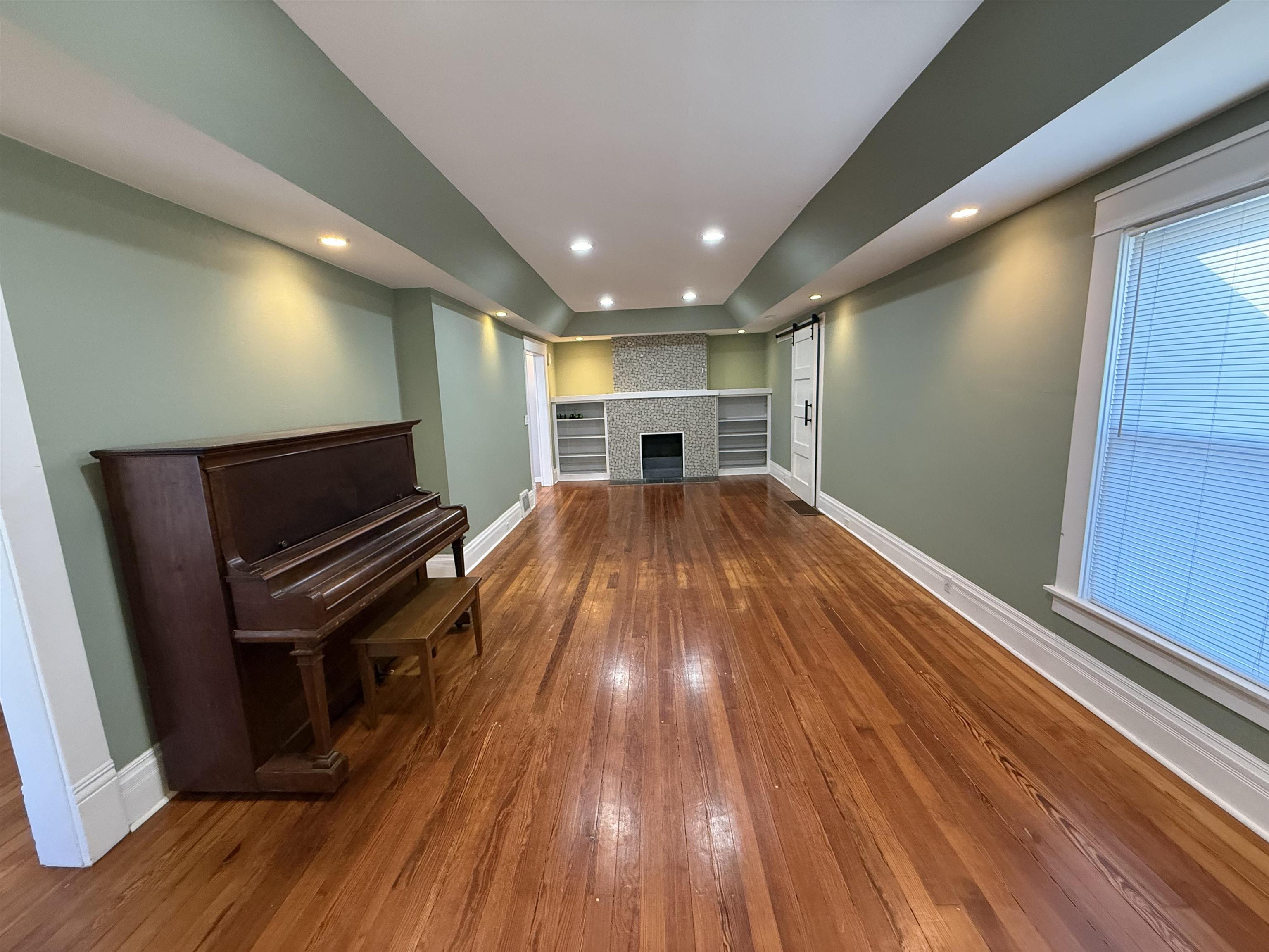 120 N Erie Property Photo 10