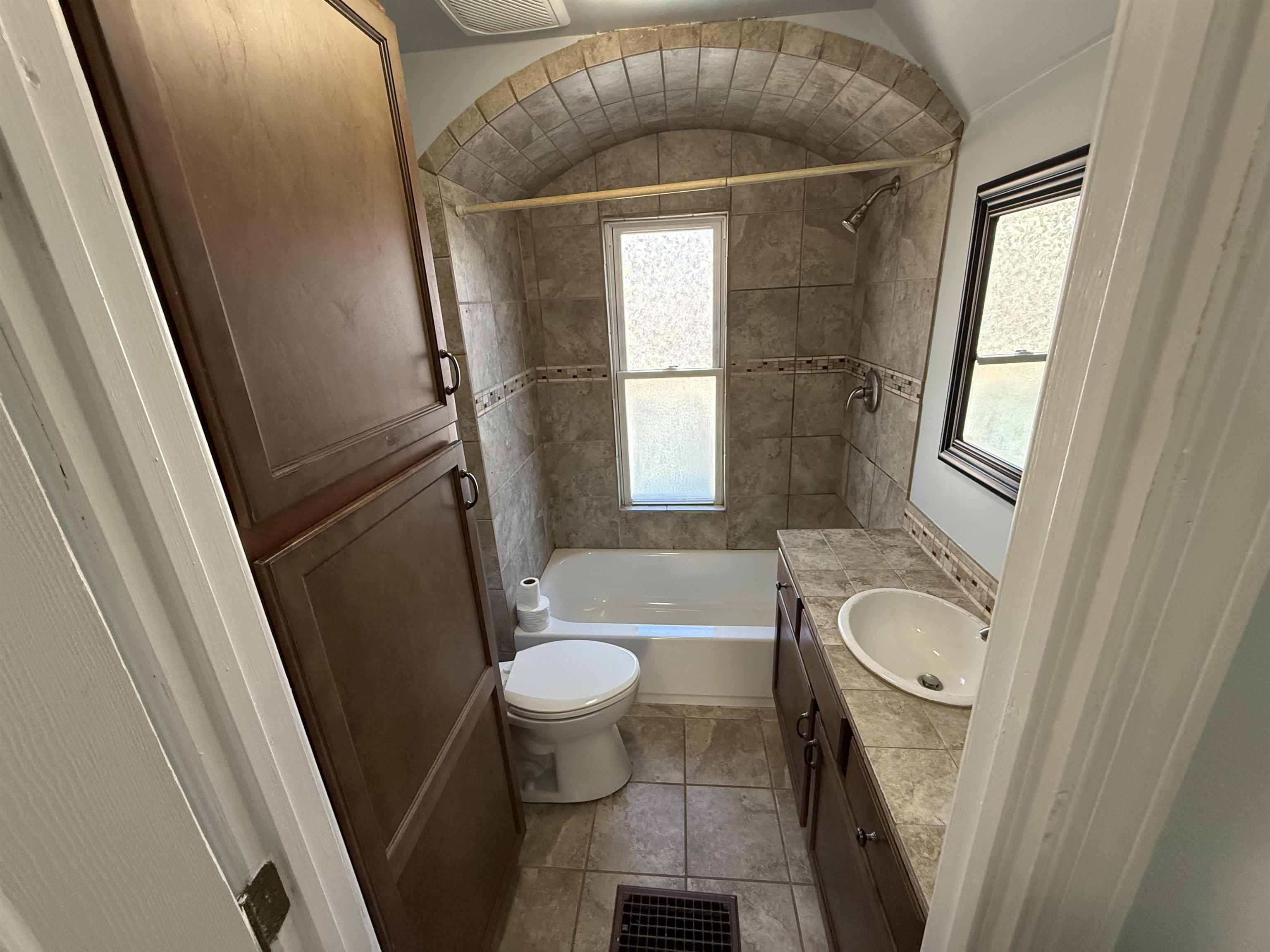 120 N Erie Property Photo 22