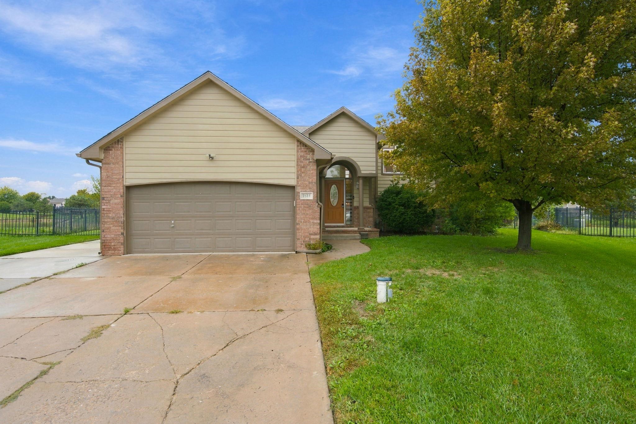 1811 N Black Locust Ct Property Photo 1