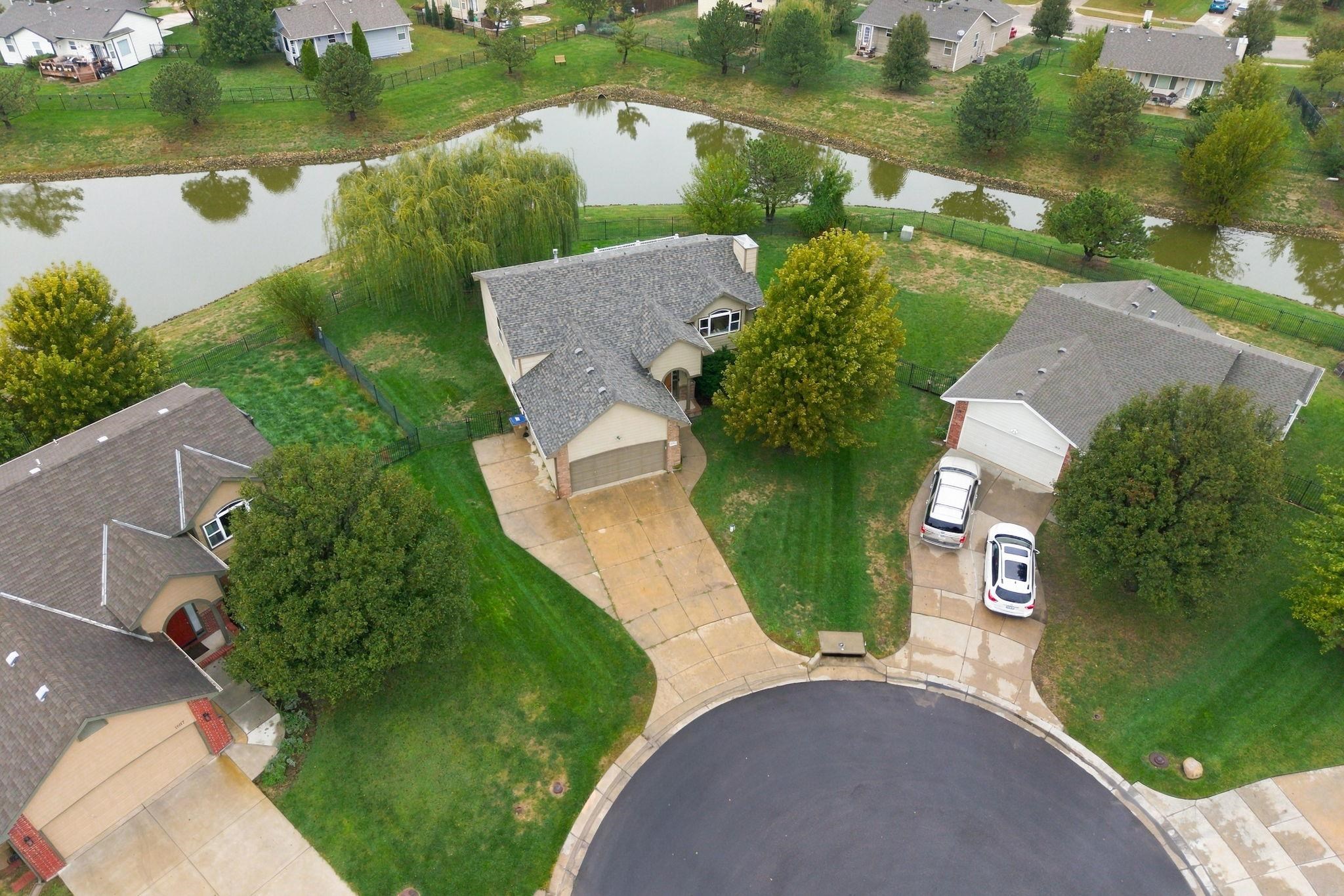 1811 N Black Locust Ct Property Photo 2