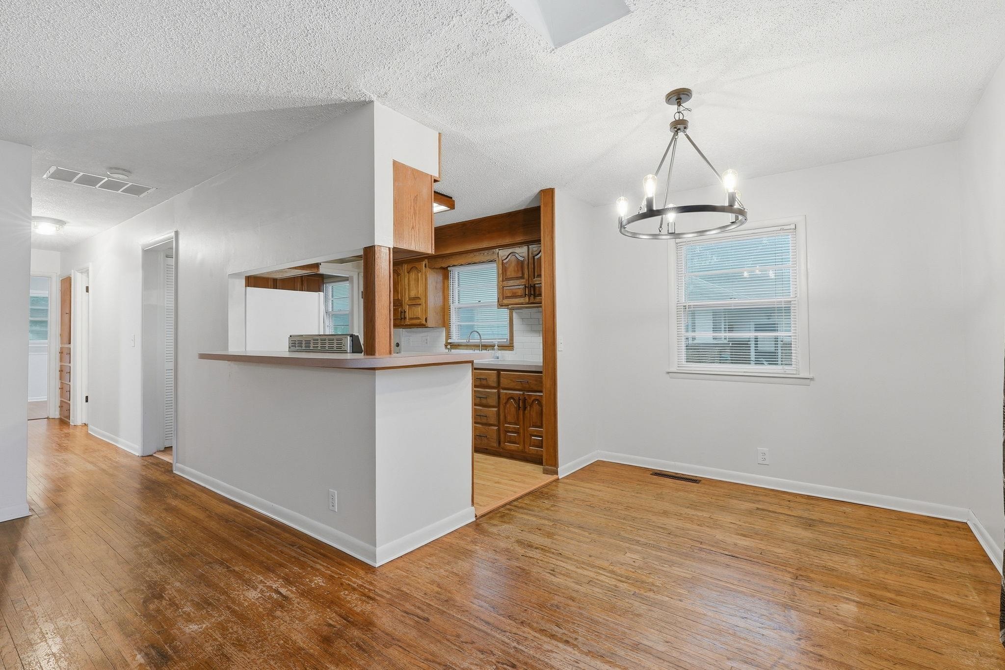 1909 N High St. Property Photo 10