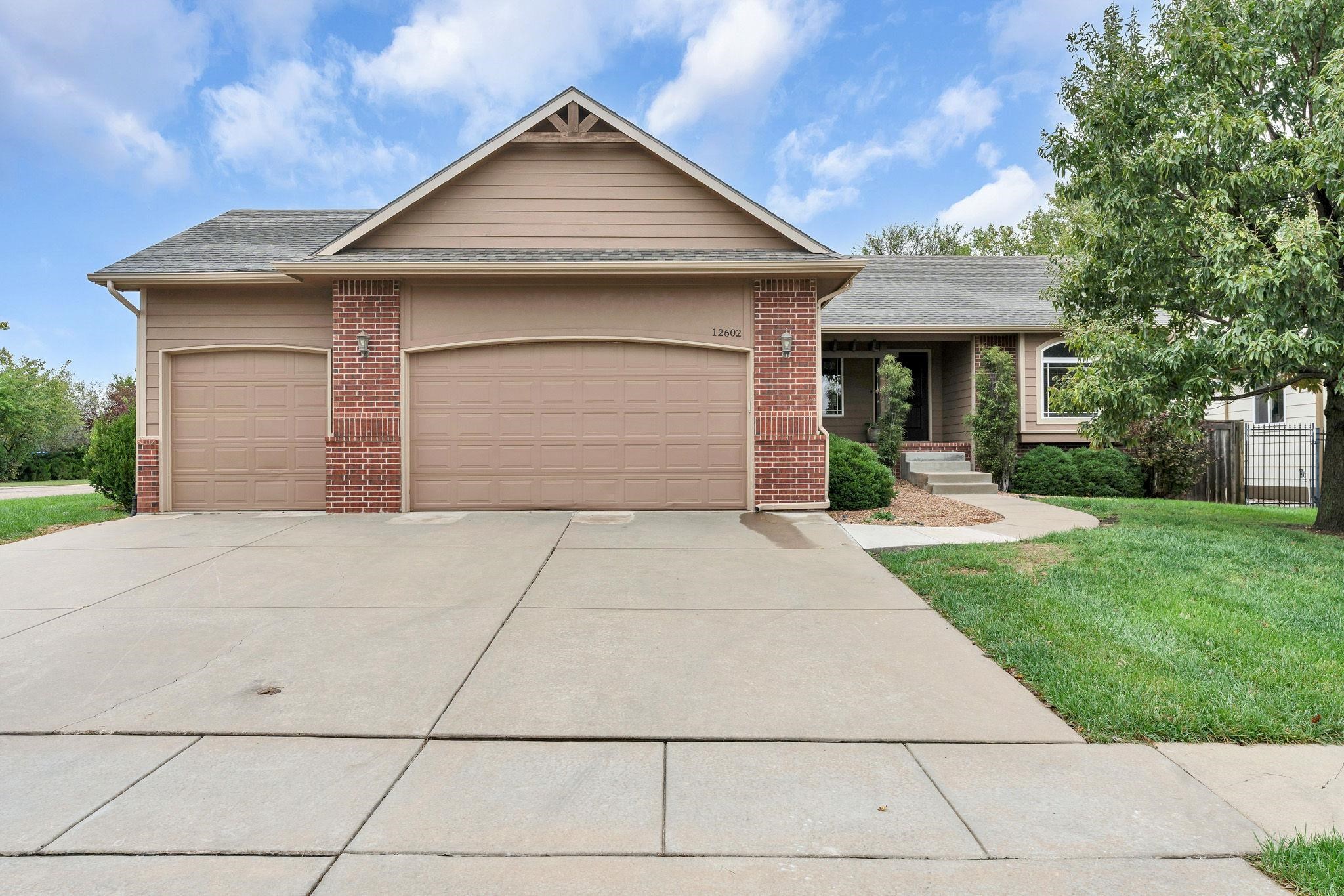 12602 E Mainsgate Property Photo 1
