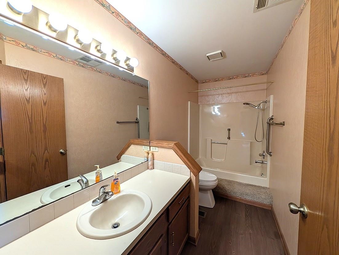 1804 N Brunswick Property Photo 23