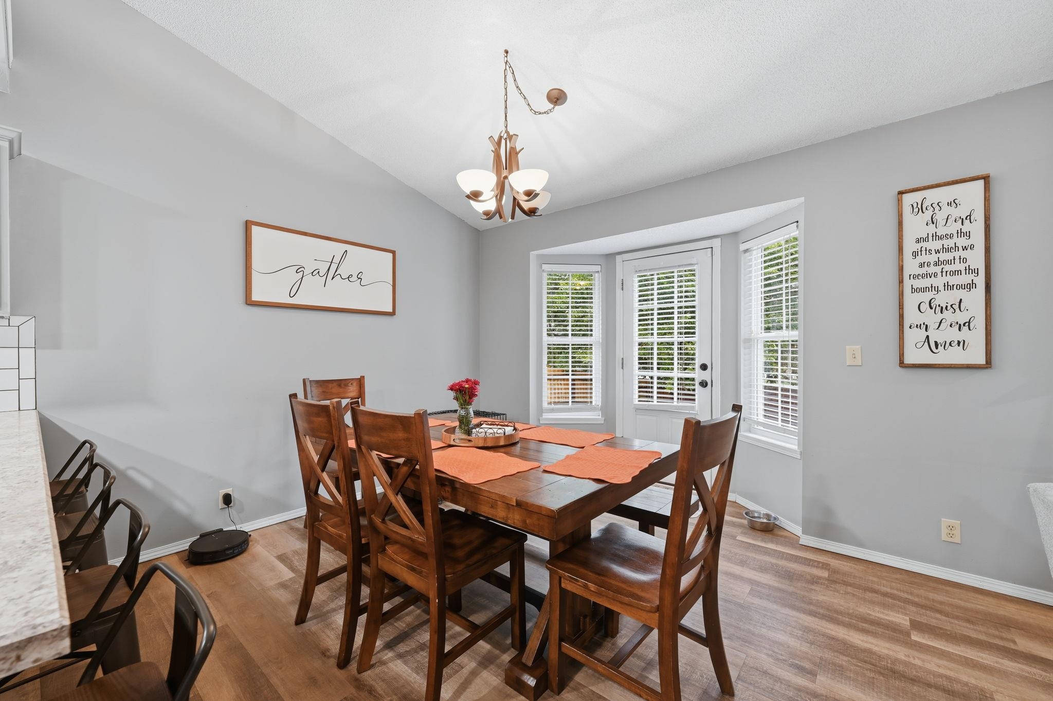 10405 W University Ct. Property Photo 6