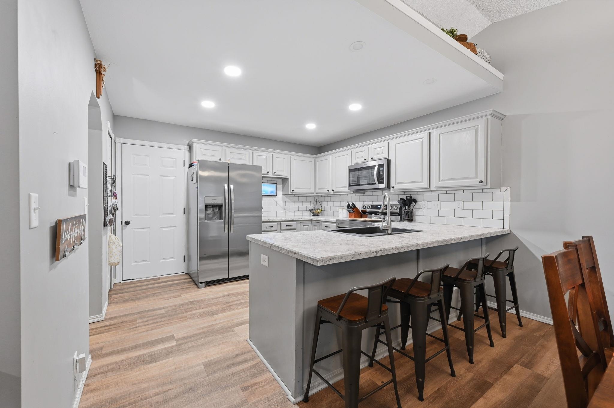 10405 W University Ct. Property Photo 7