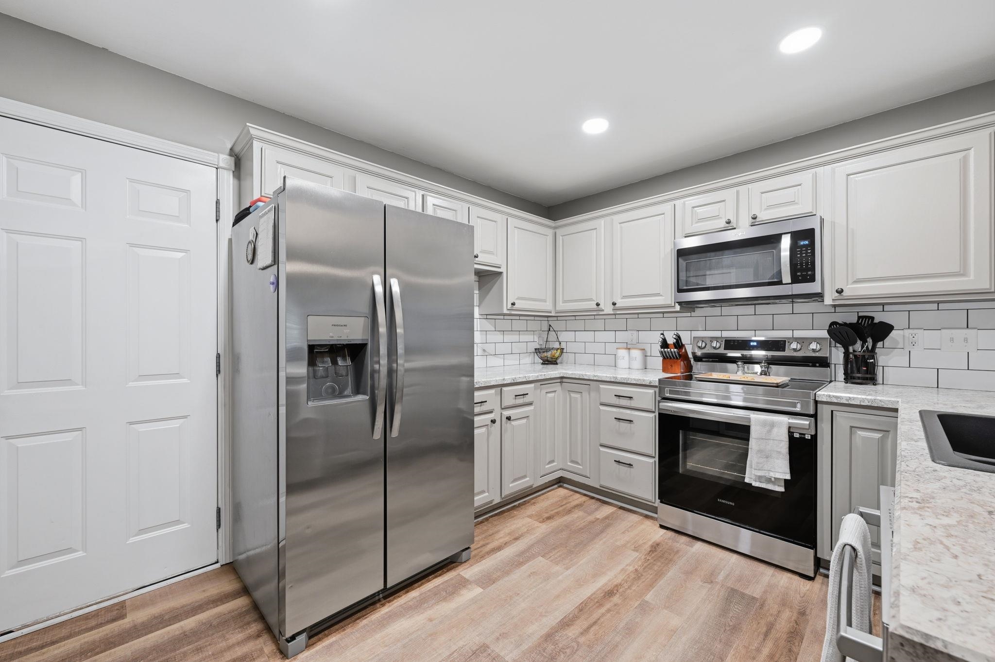 10405 W University Ct. Property Photo 8