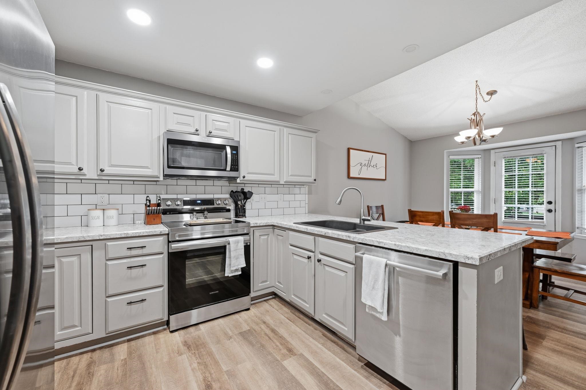 10405 W University Ct. Property Photo 9