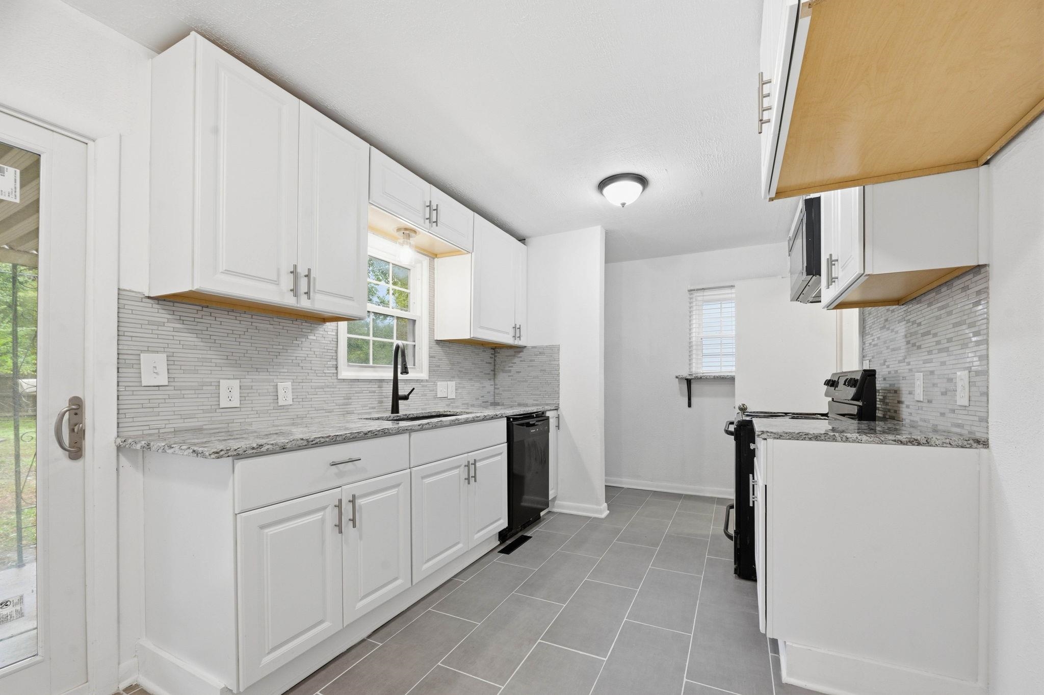 646 S Clifton Ave. Property Photo 12
