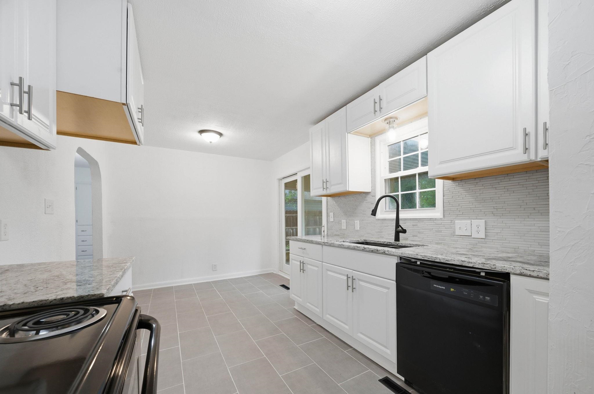 646 S Clifton Ave. Property Photo 13