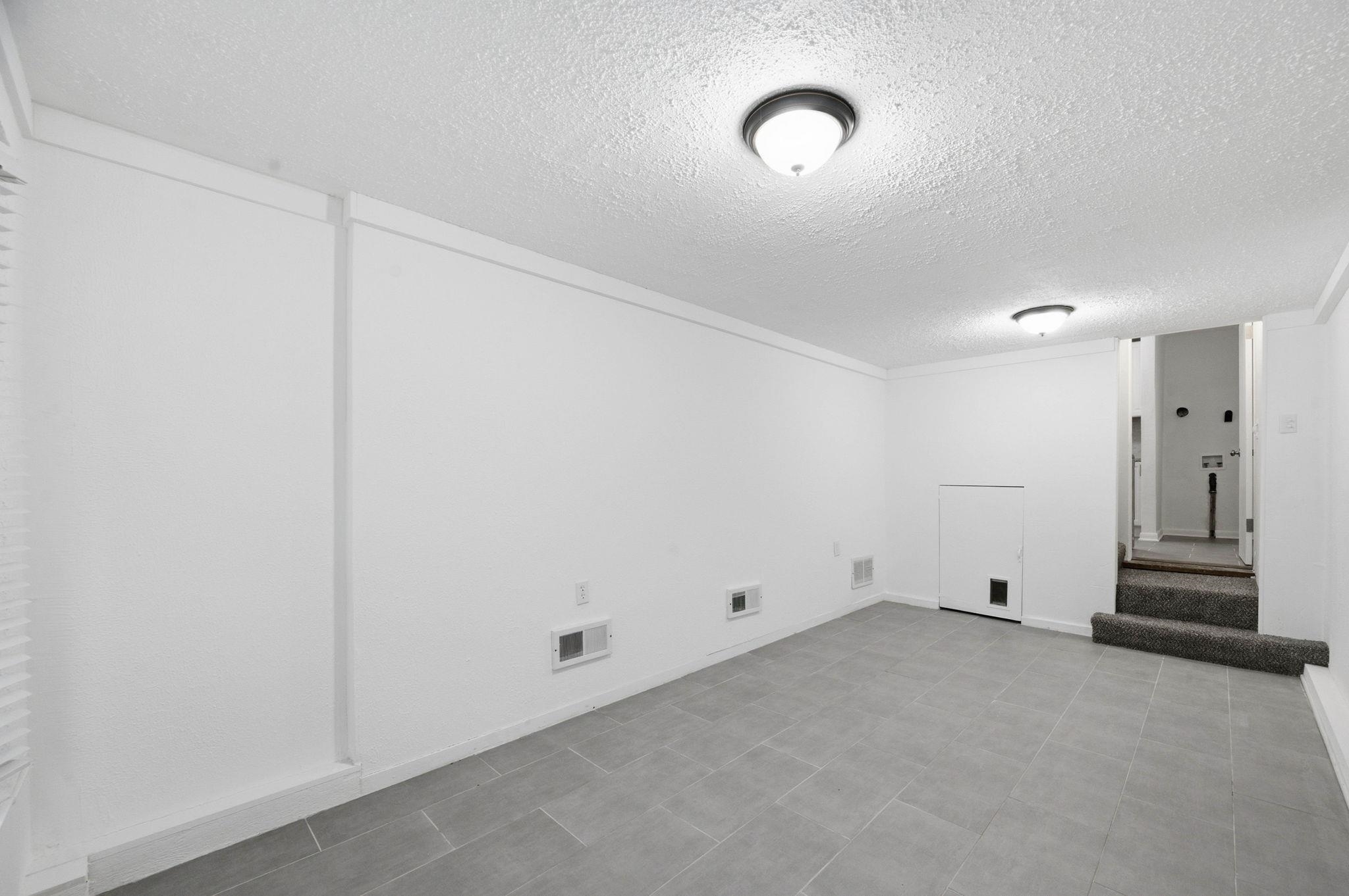 646 S Clifton Ave. Property Photo 18