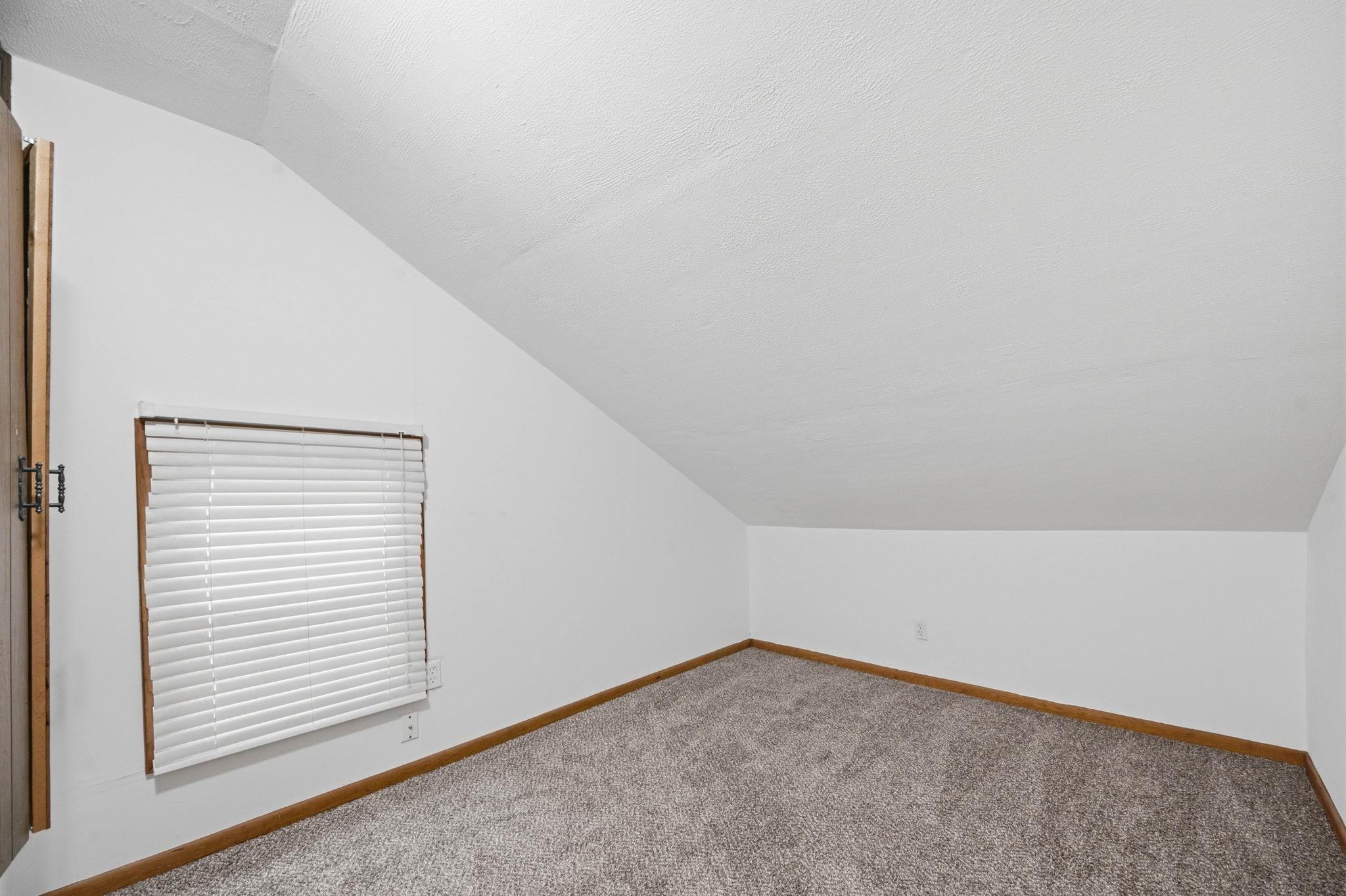 646 S Clifton Ave. Property Photo 19