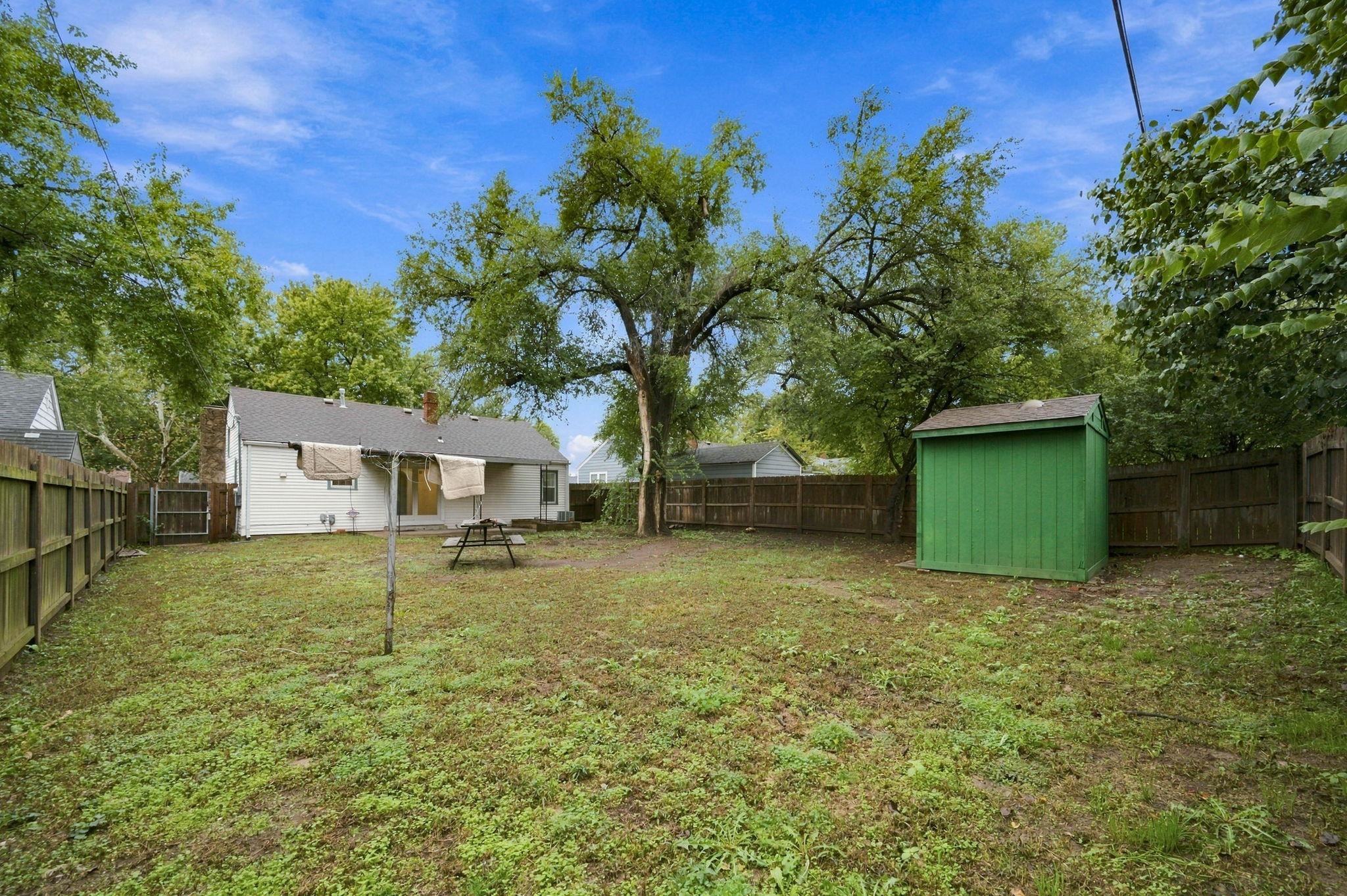 646 S Clifton Ave. Property Photo 30