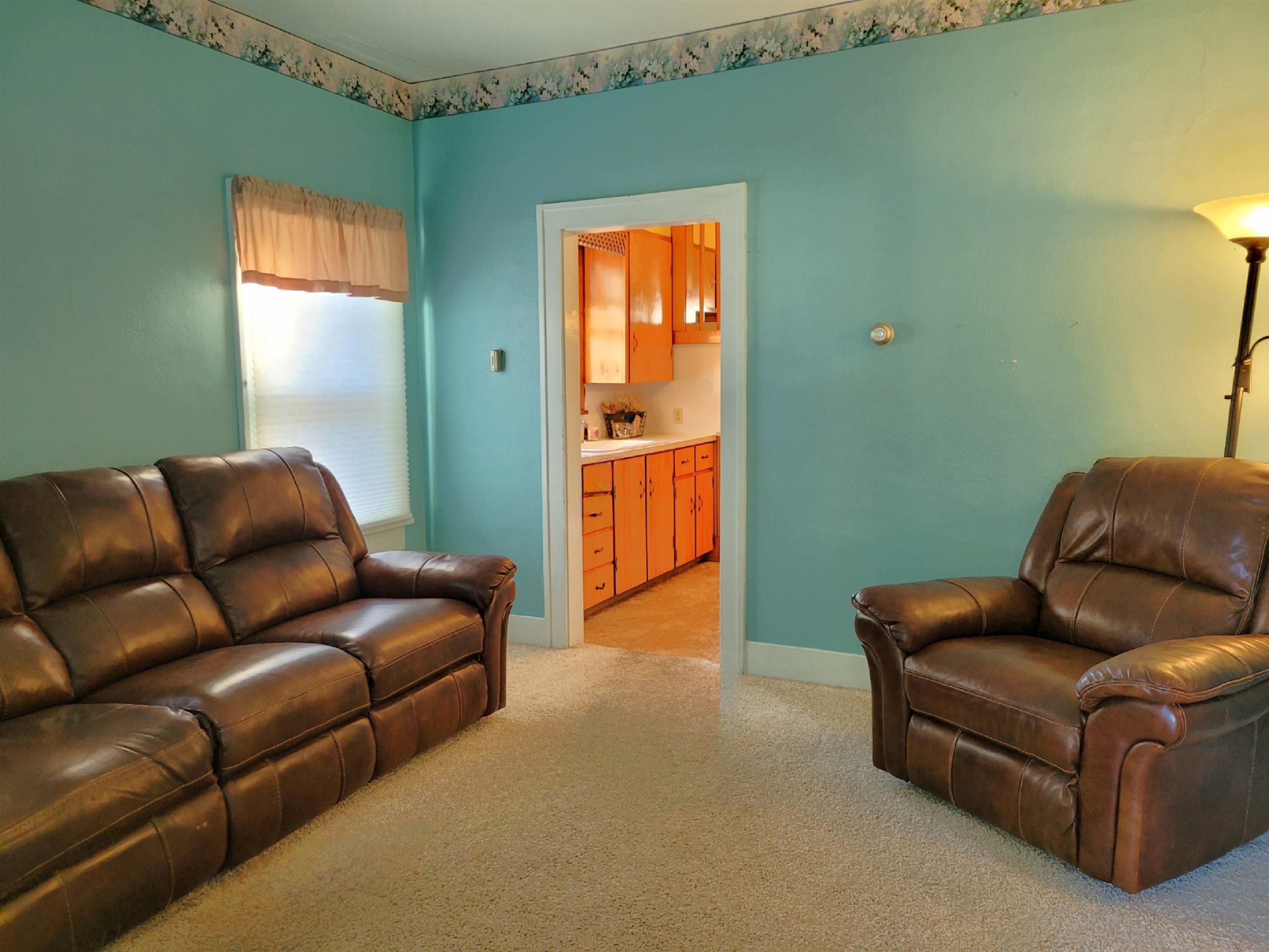 1533 S Ellis Ave. Property Photo 2