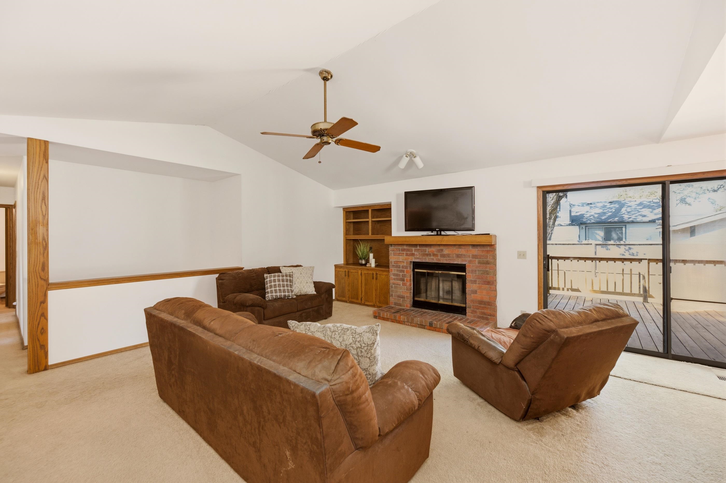 9314 W Jamesburg St Property Photo 6
