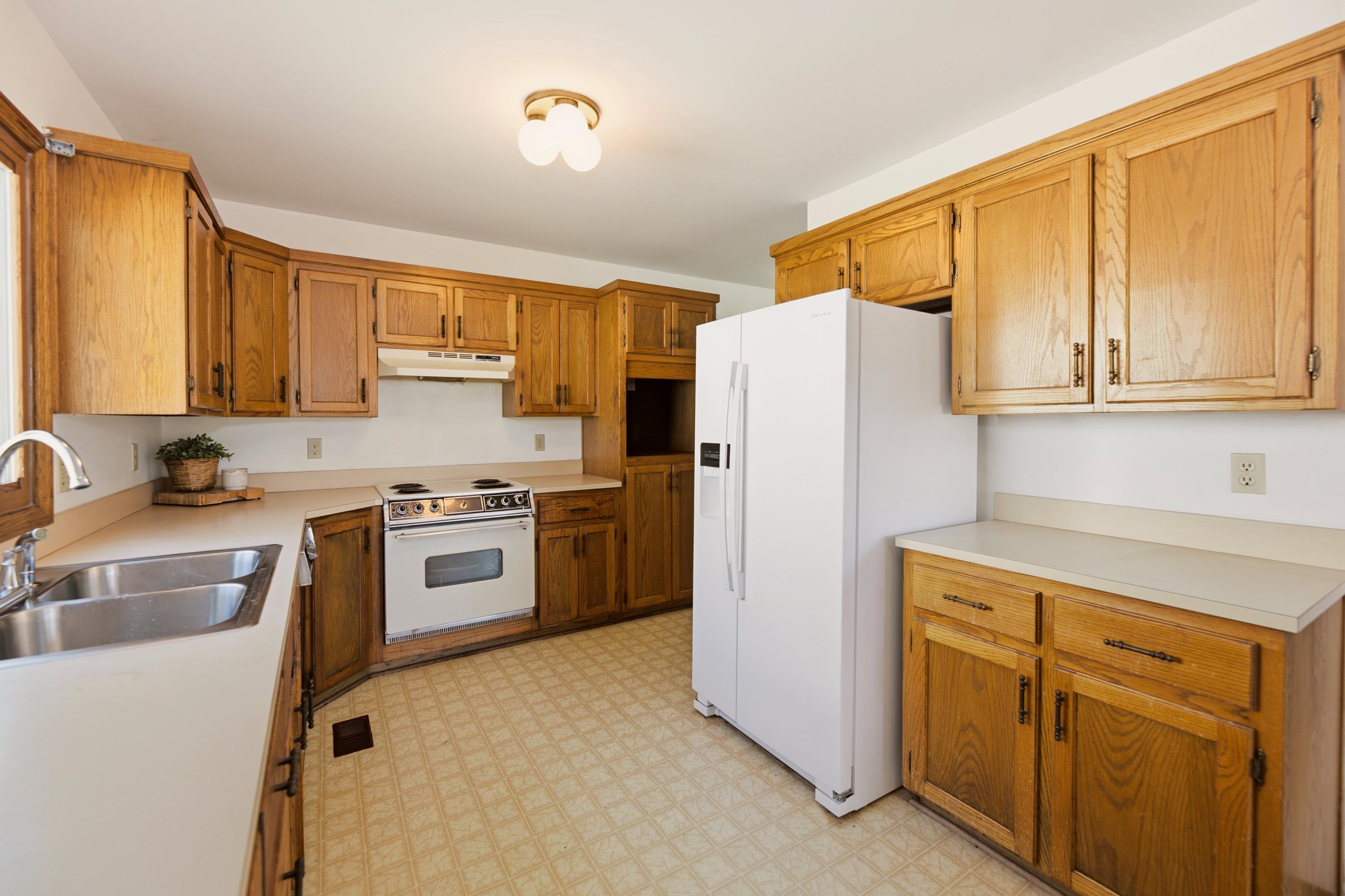 9314 W Jamesburg St Property Photo 13