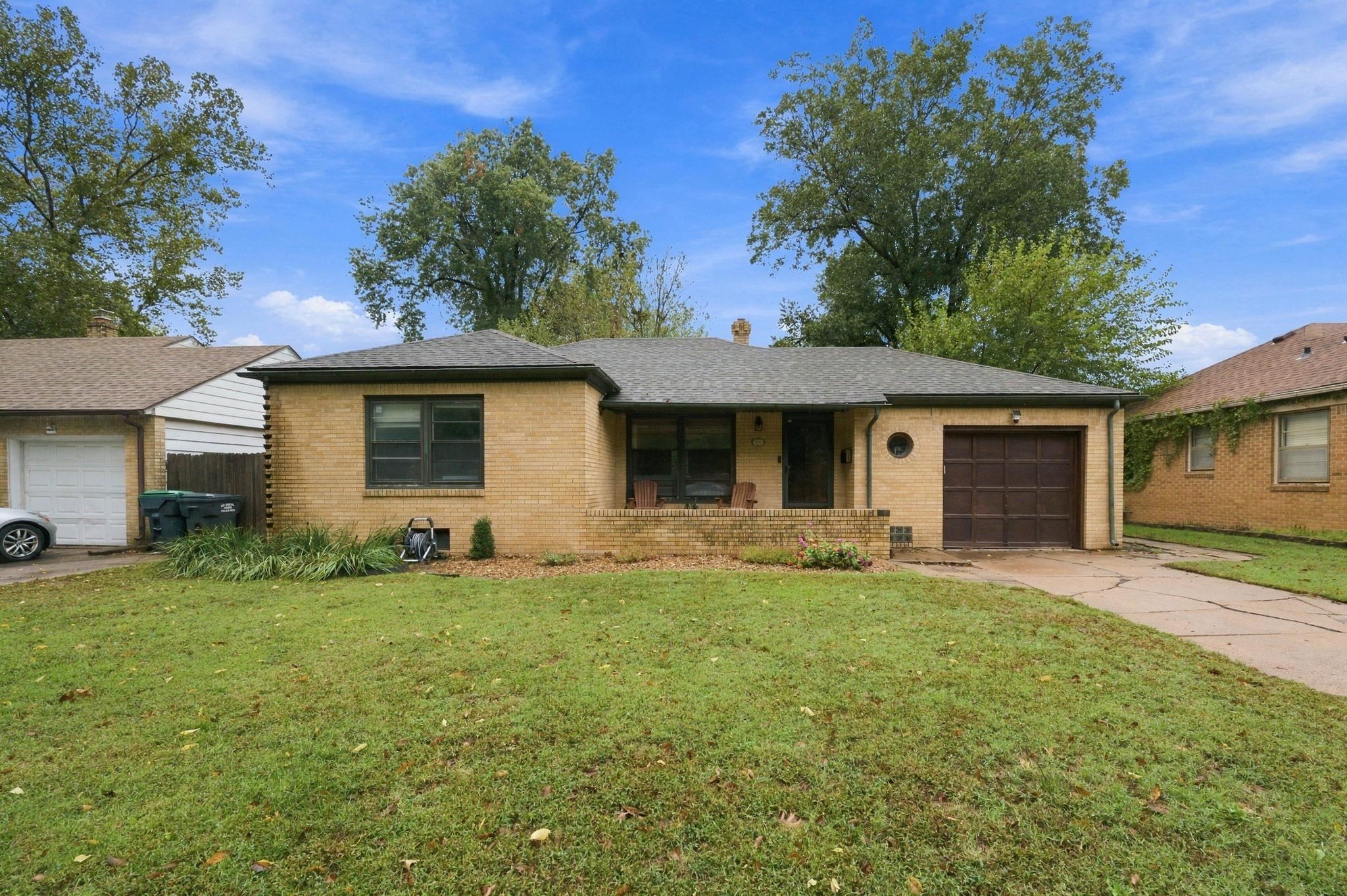 2045 N Salina Property Photo 1