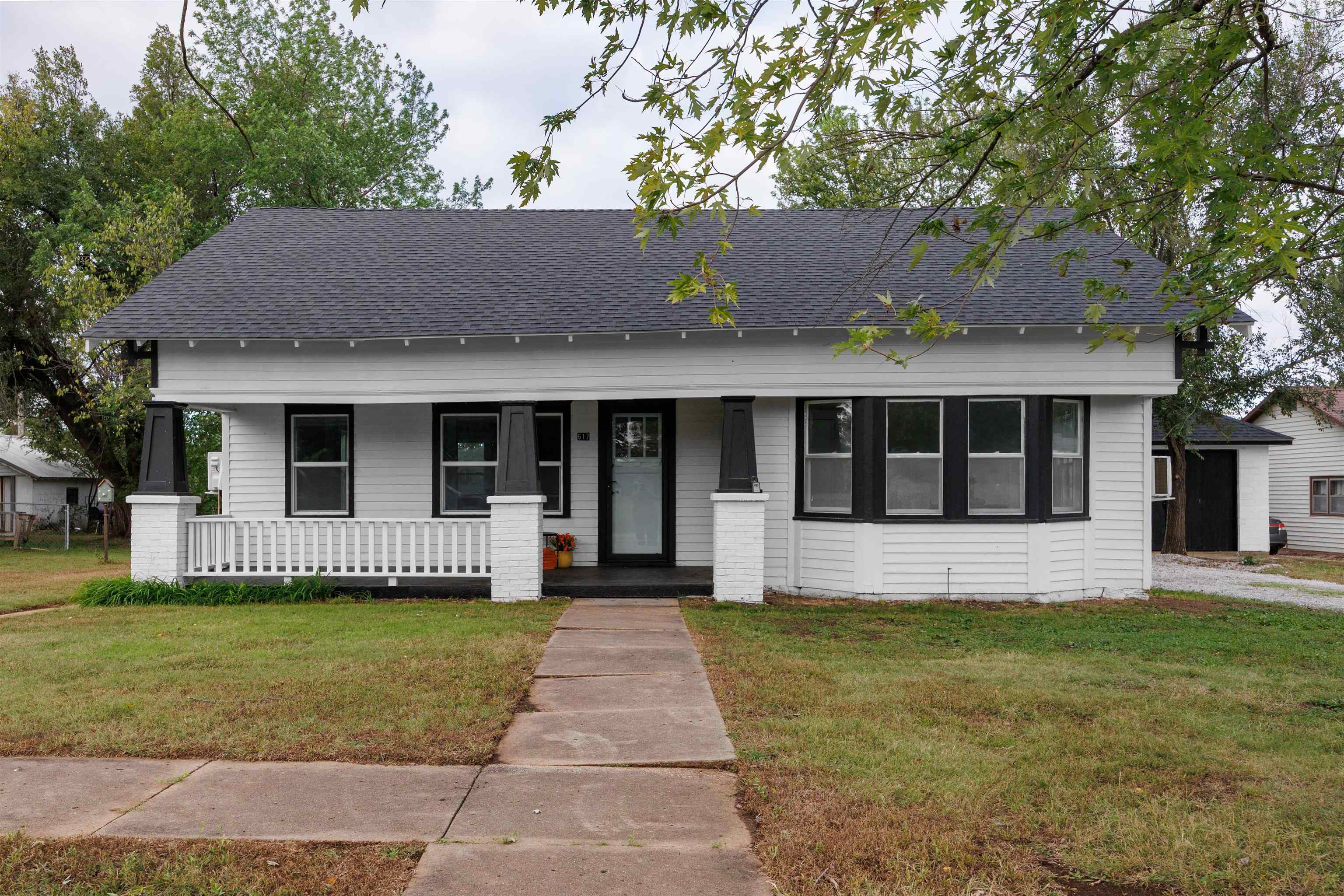 617 N Plum Property Photo 1