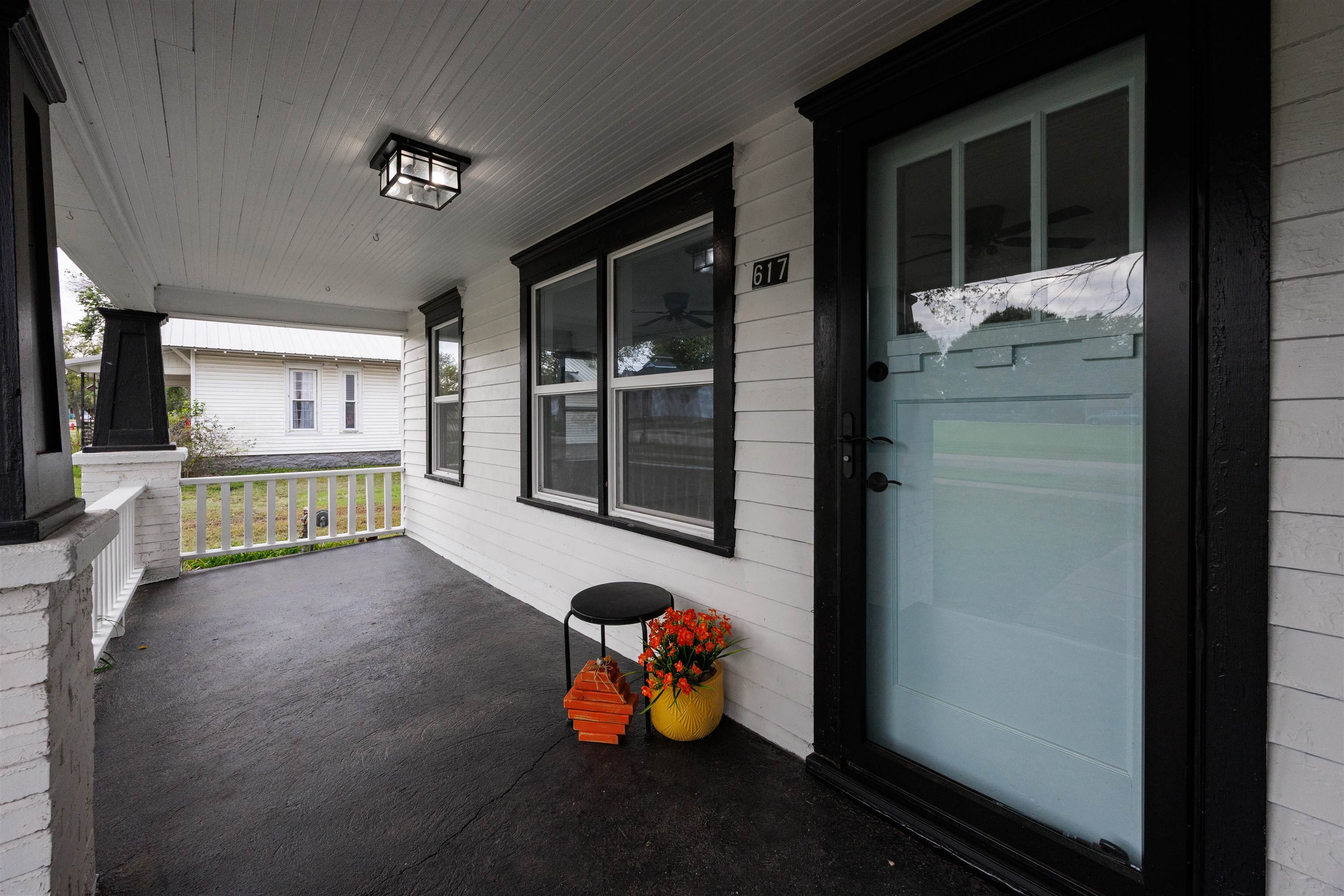 617 N Plum Property Photo 3
