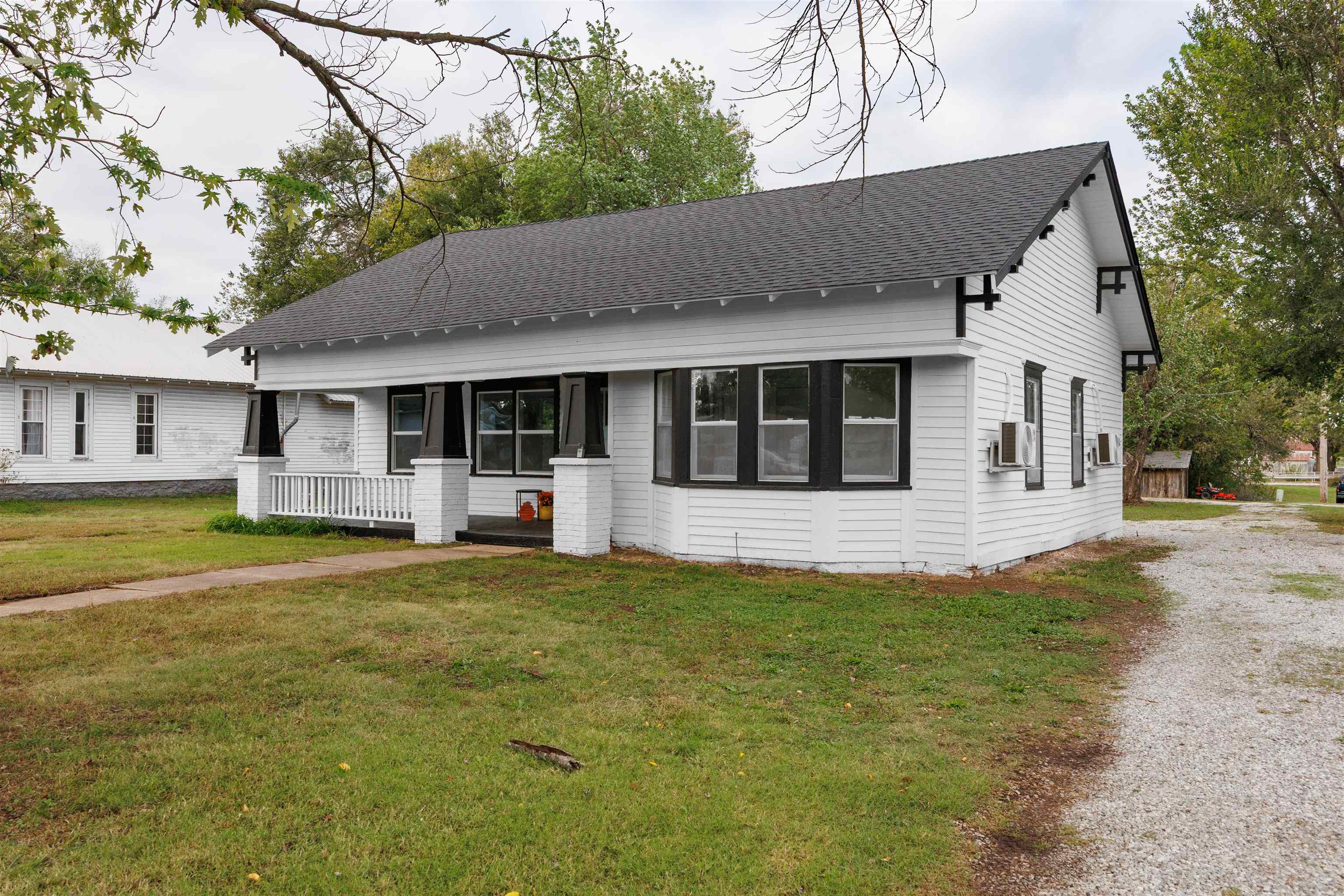 617 N Plum Property Photo 27