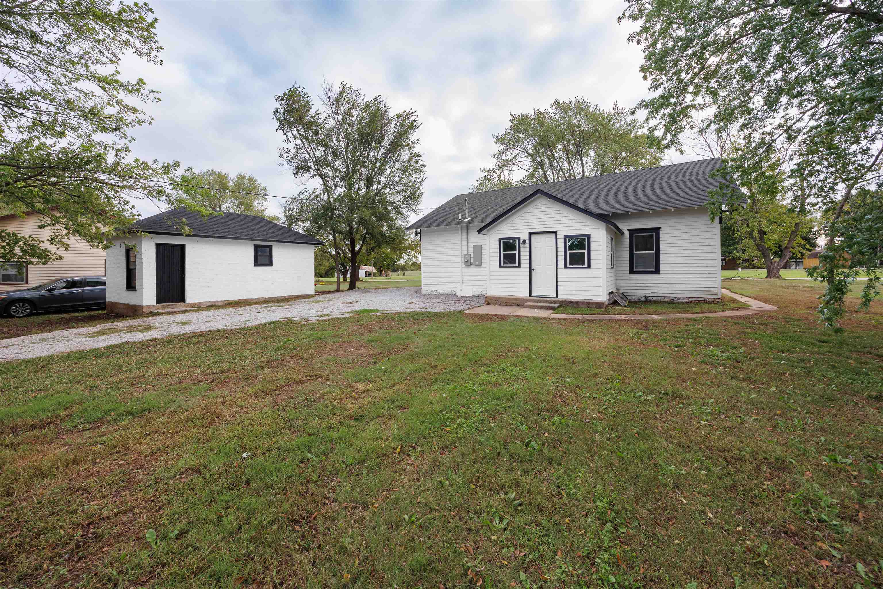 617 N Plum Property Photo 28