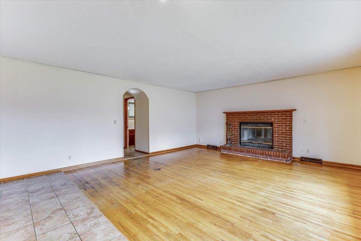 2225 W 25th St N Property Photo 5