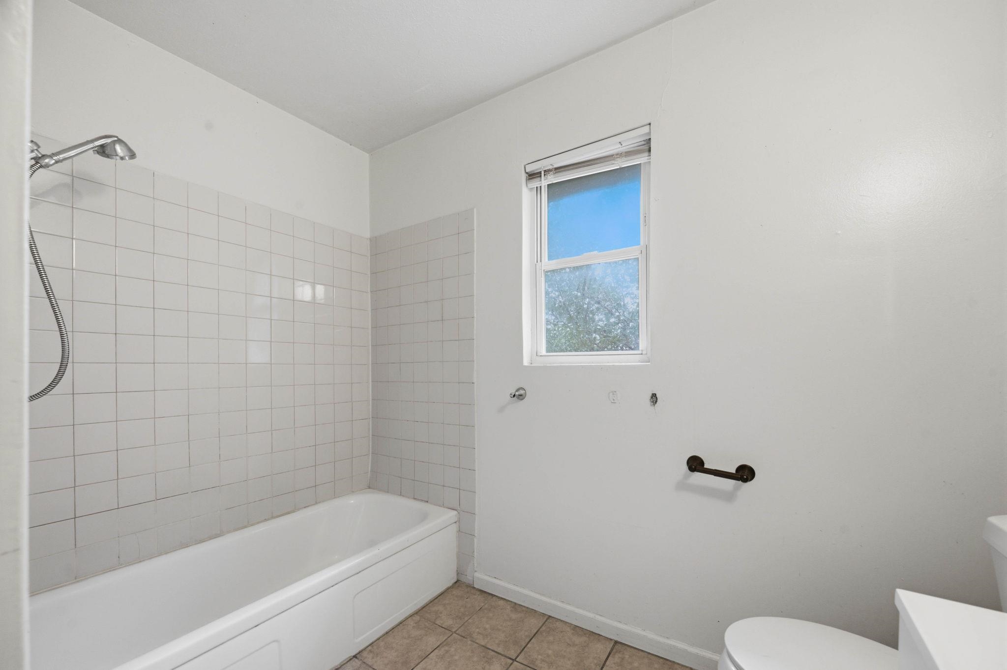 1312 N Piatt Avenue Property Photo 12