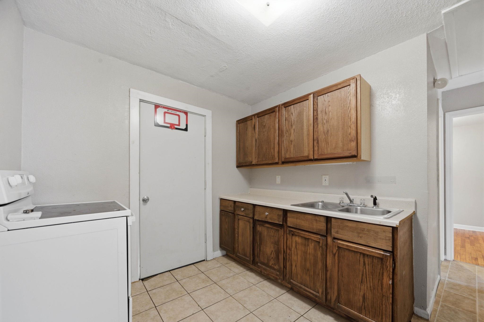 1312 N Piatt Avenue Property Photo 23