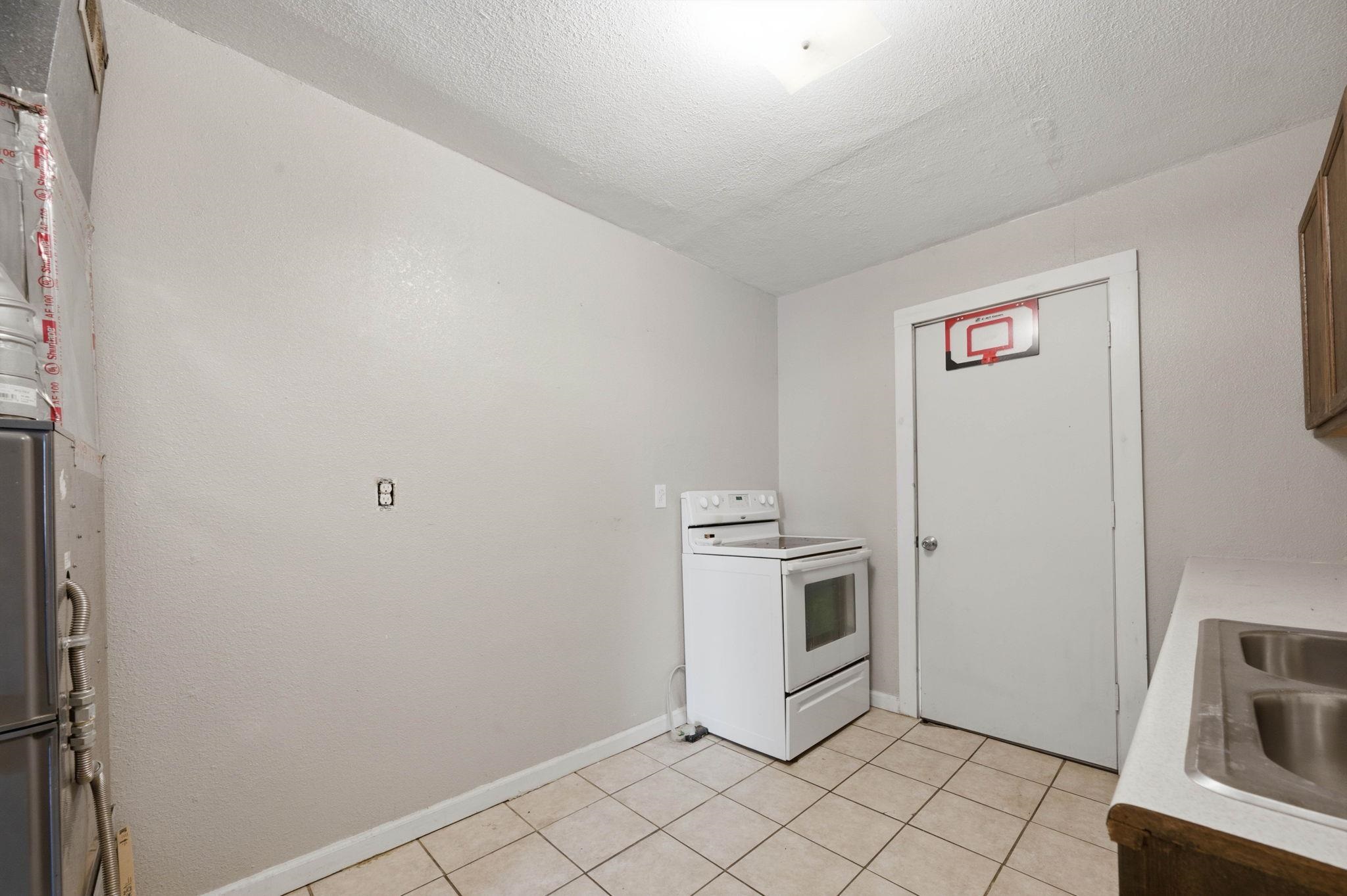 1312 N Piatt Avenue Property Photo 24