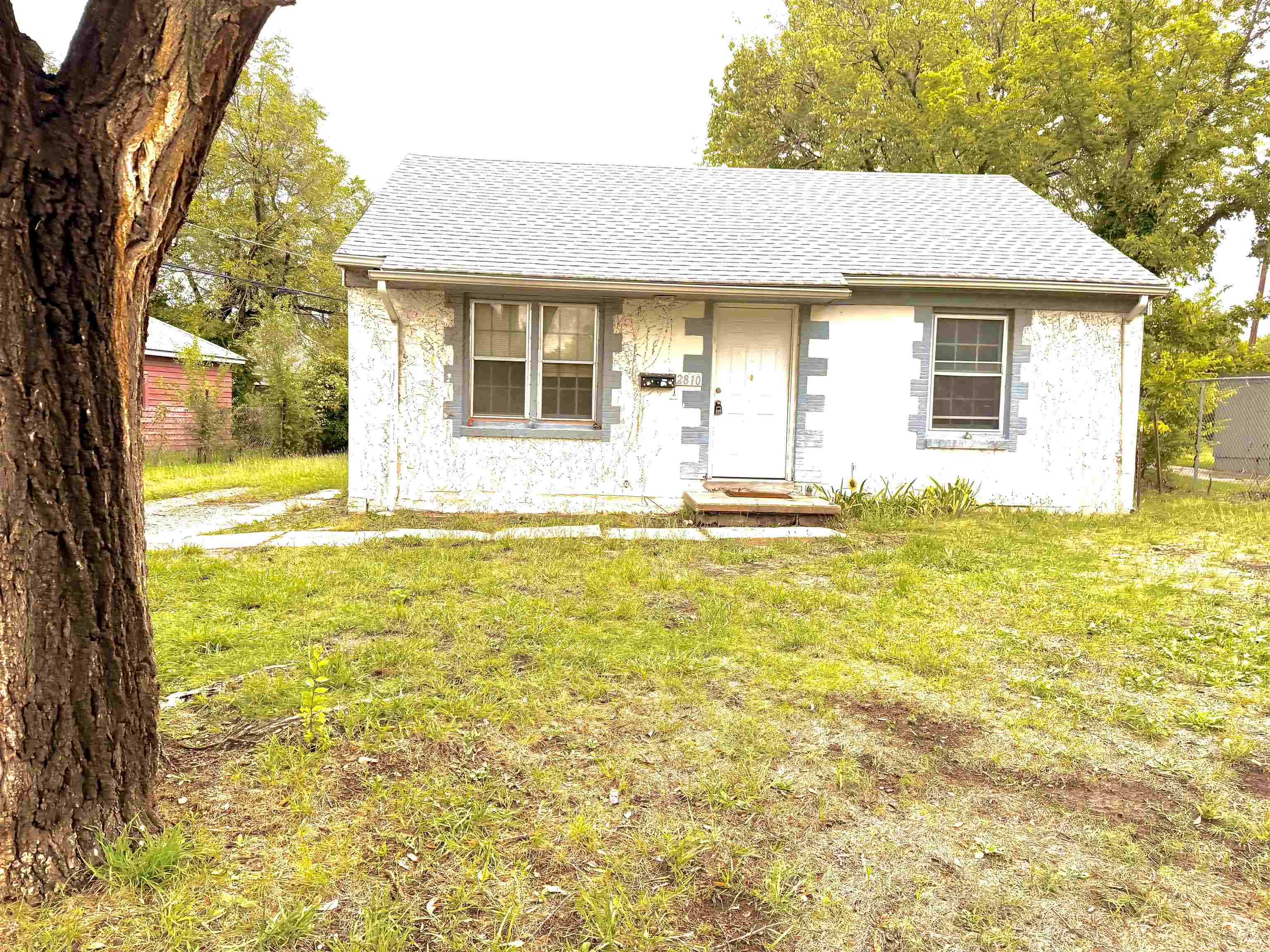 2810 E Stadium Dr Property Photo 1