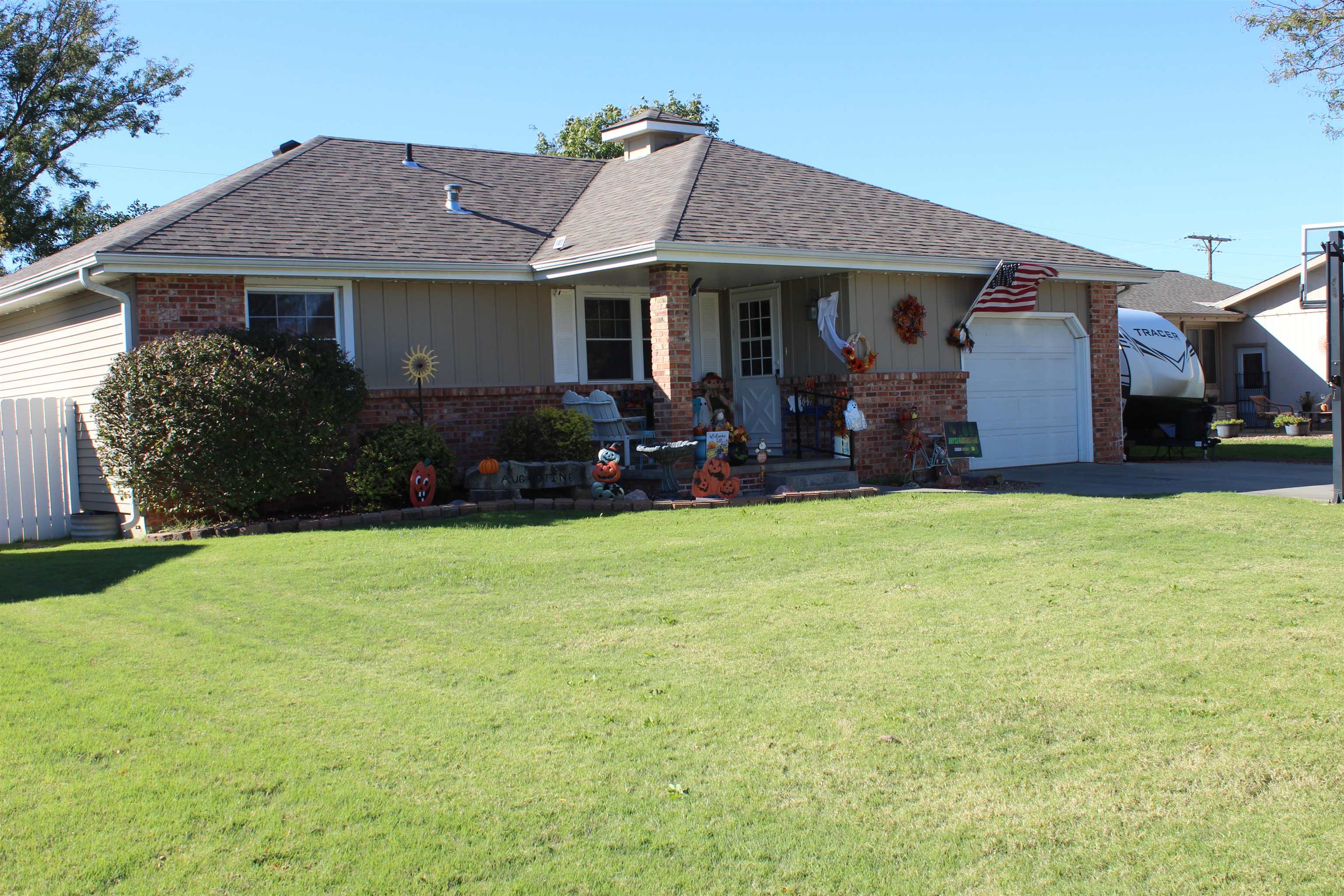 2254 Shalimar Drive Property Photo 1