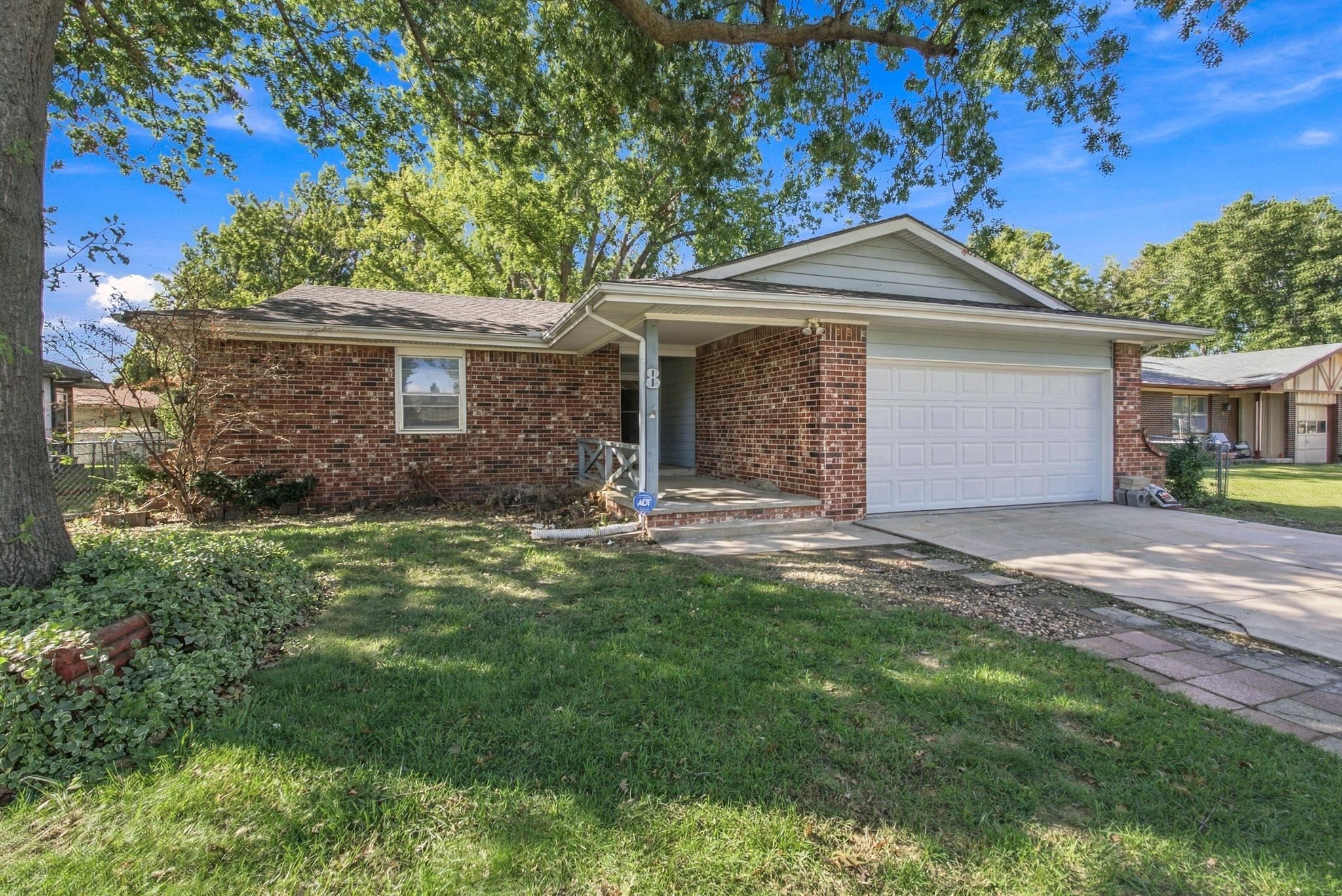 8 N Breeze Ct Property Photo 2
