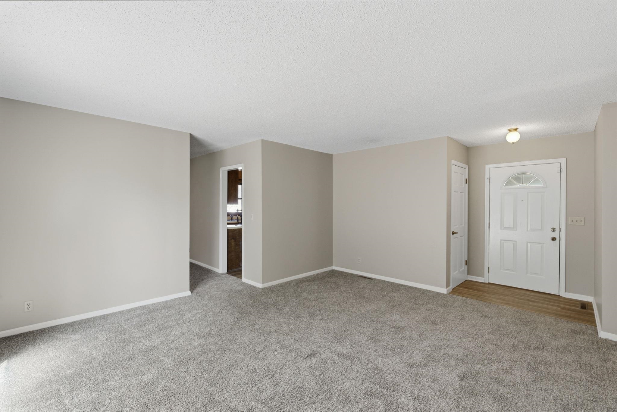 8 N Breeze Ct Property Photo 7