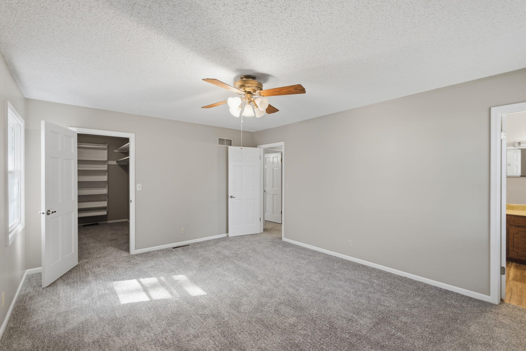 8 N Breeze Ct Property Photo 15
