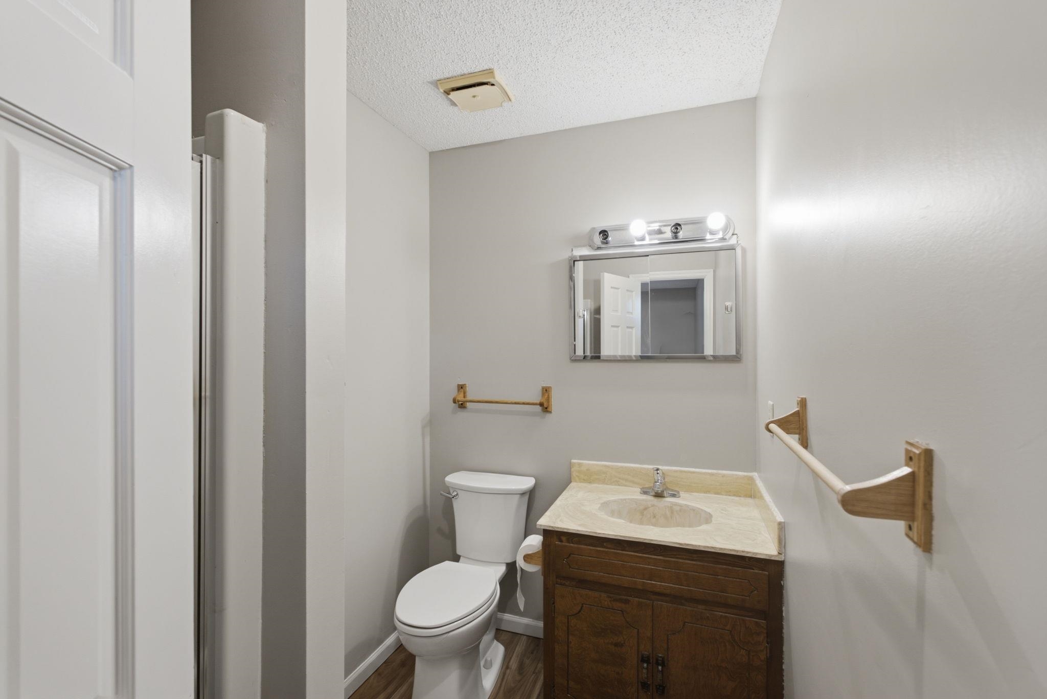 8 N Breeze Ct Property Photo 17