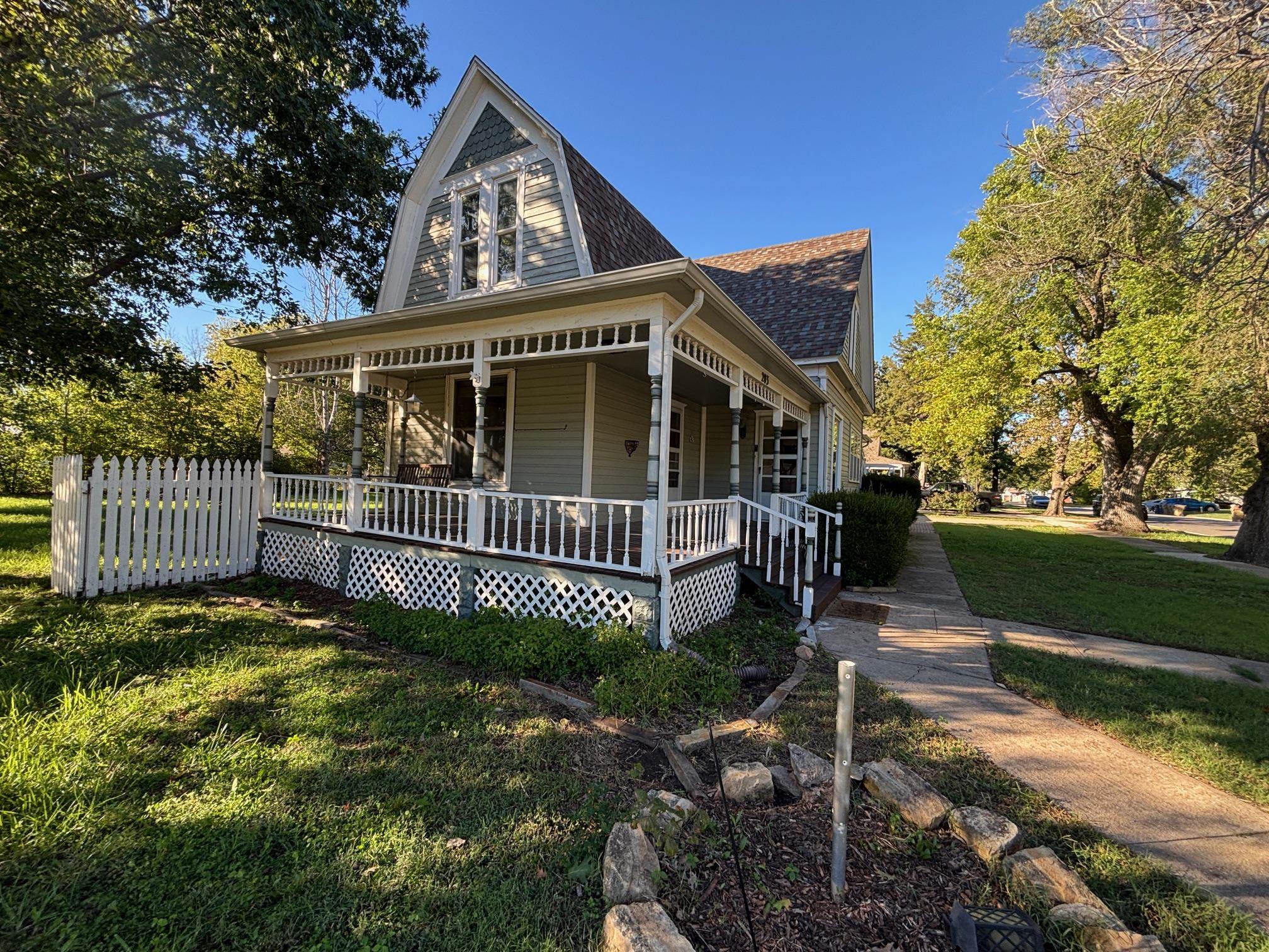 203 N Lee Property Photo 1