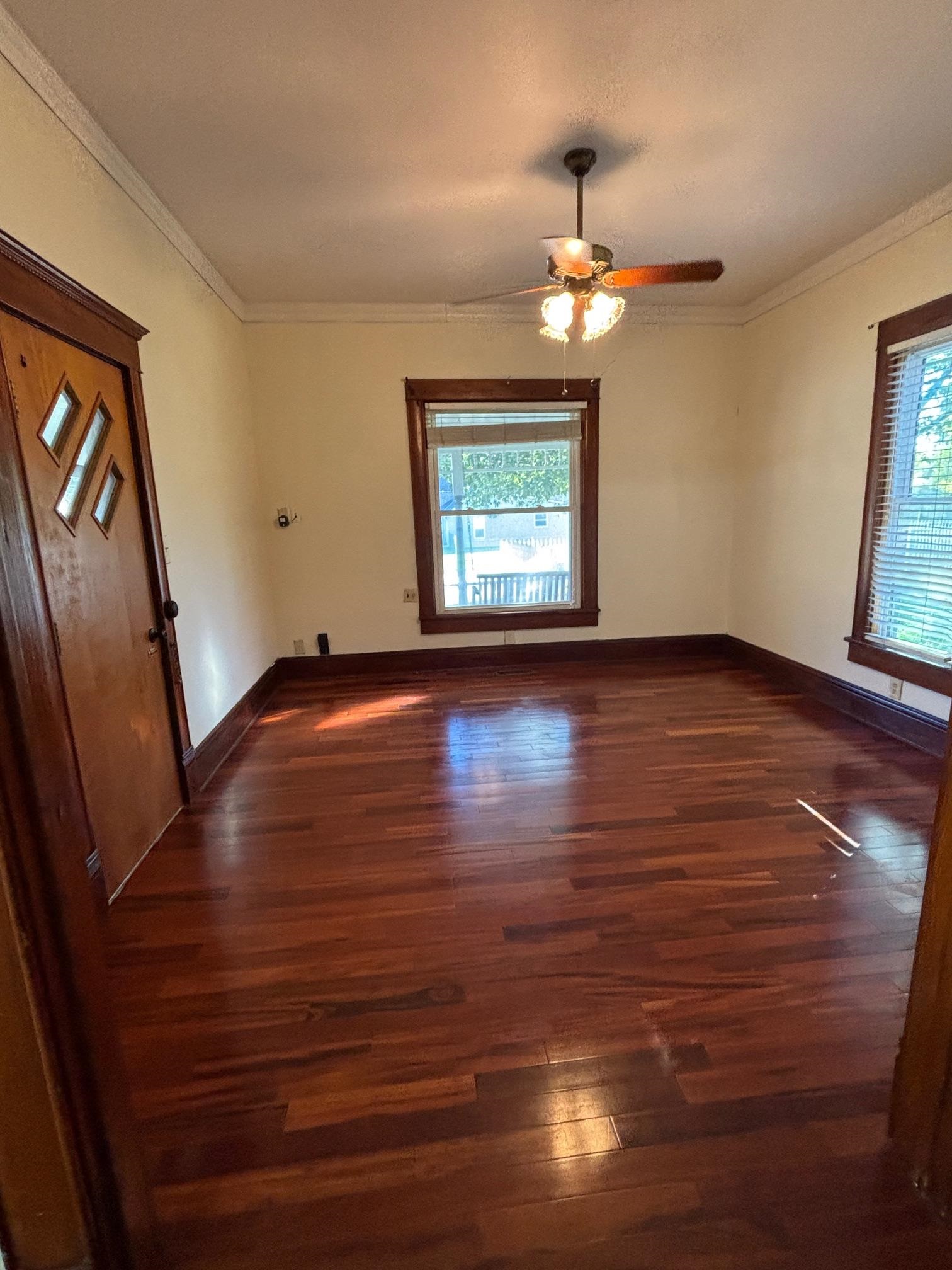 203 N Lee Property Photo 6