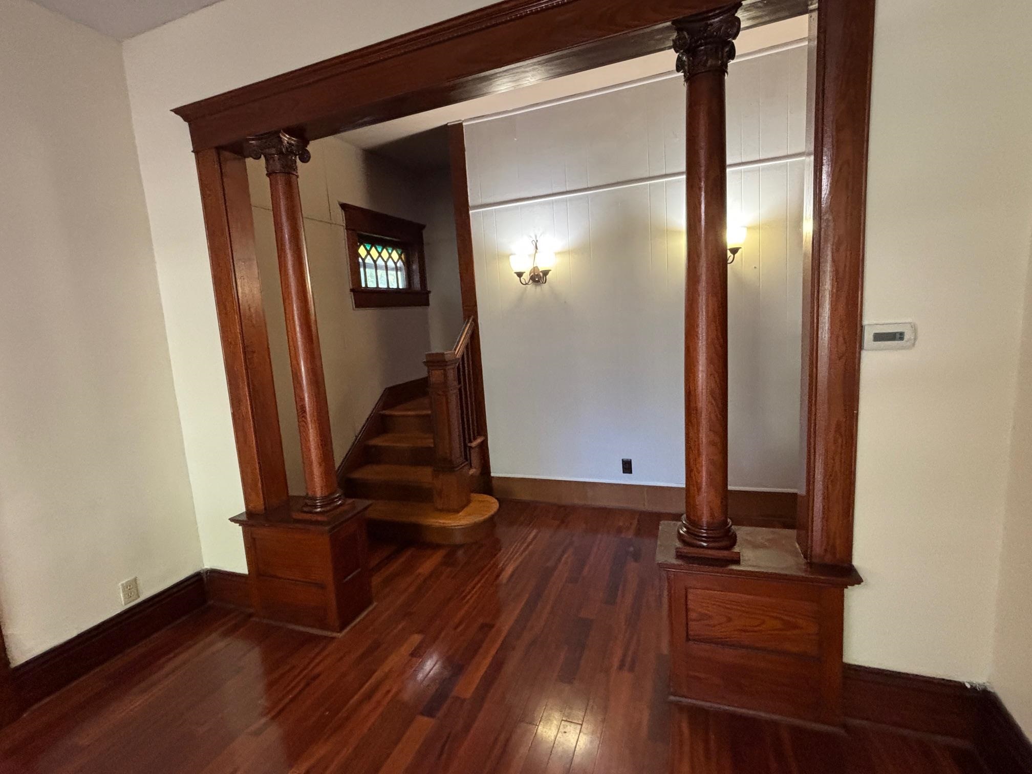 203 N Lee Property Photo 8