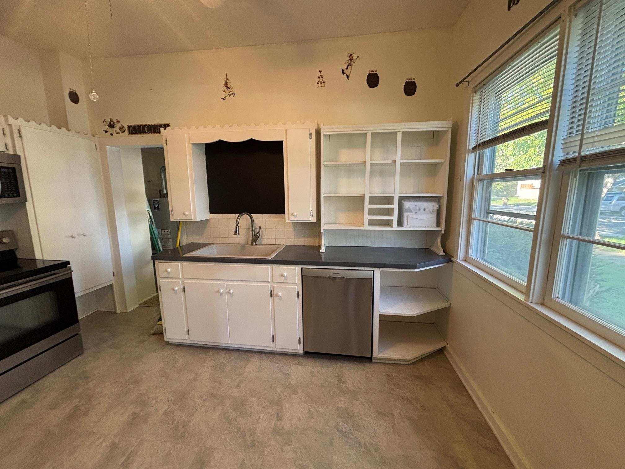 203 N Lee Property Photo 9