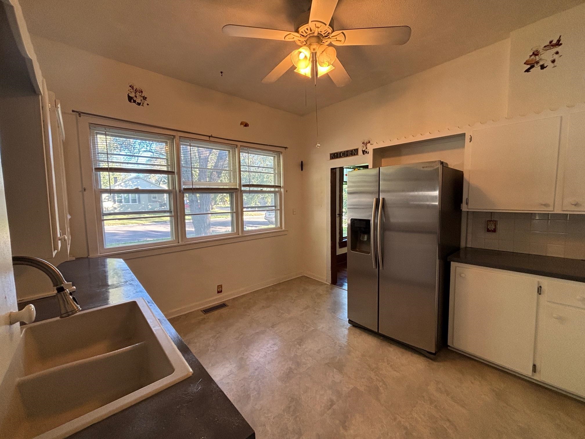 203 N Lee Property Photo 11