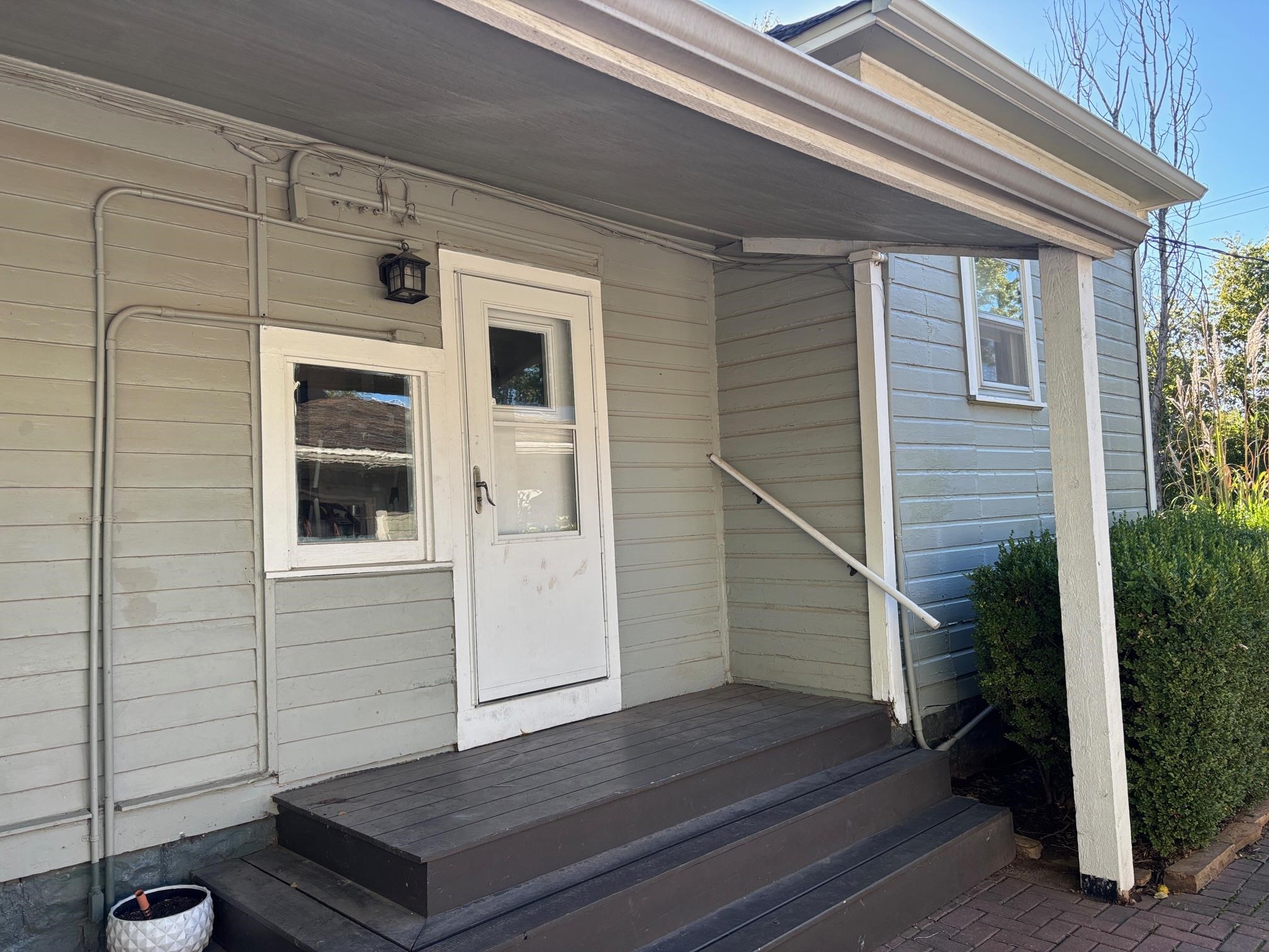 203 N Lee Property Photo 24