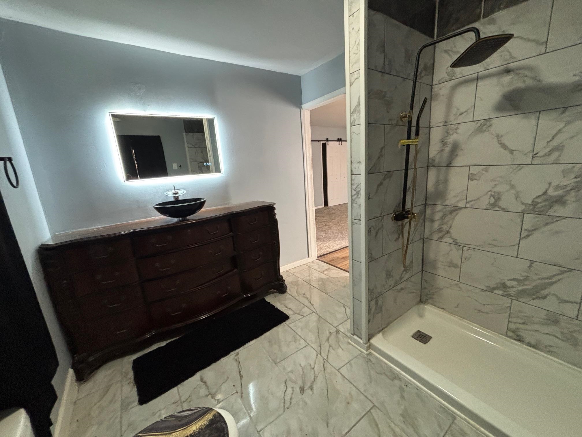 203 N Lee Property Photo 35